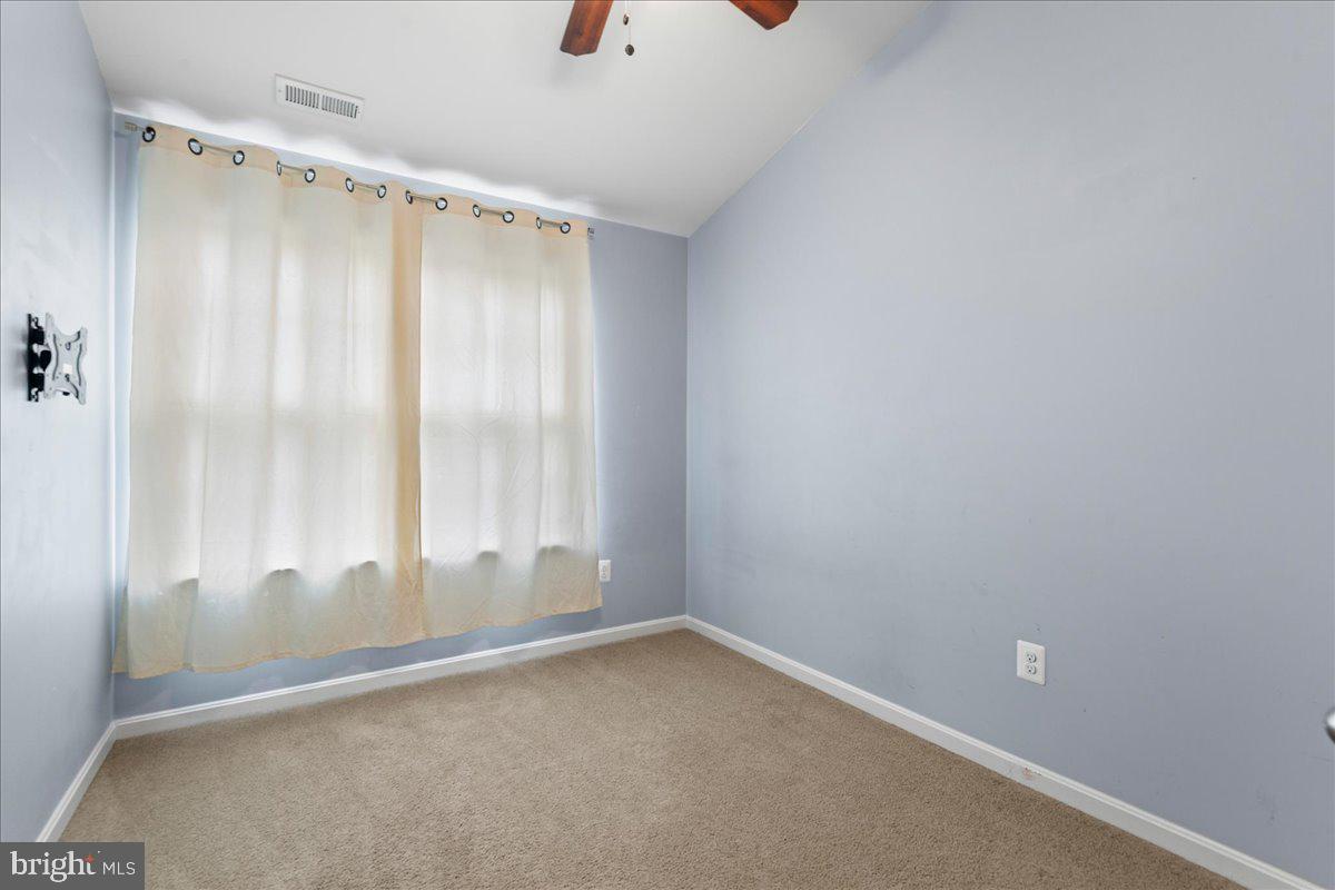 COLLEGIATE ACRES - Residential