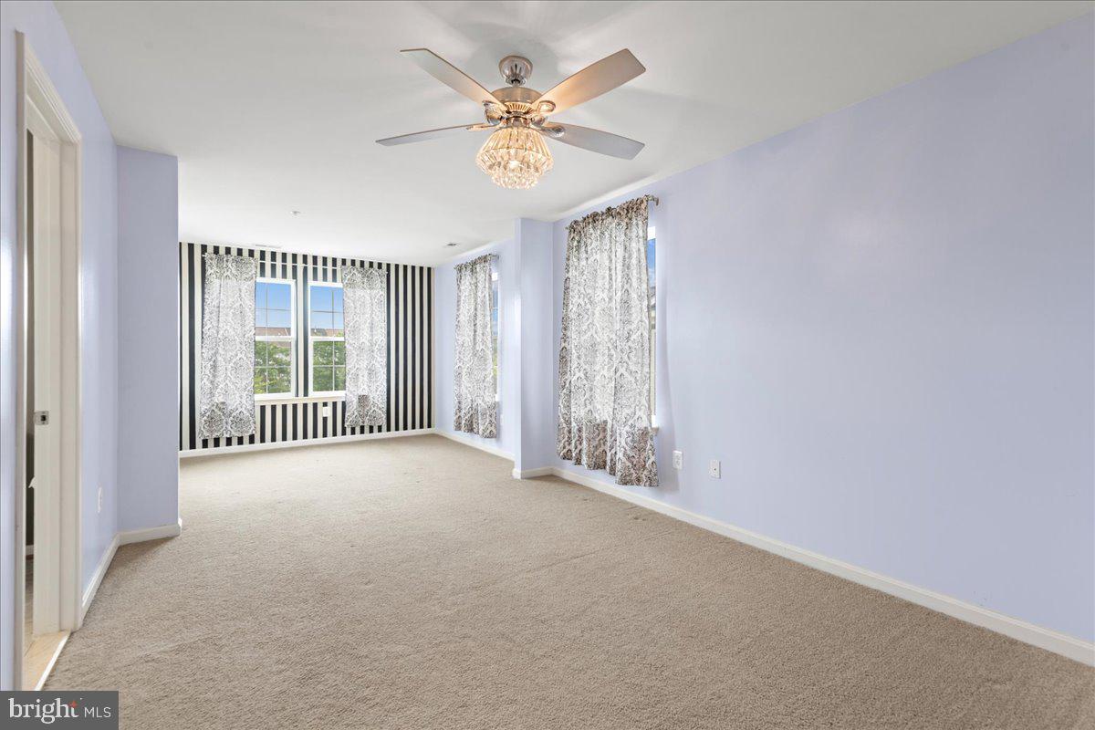 COLLEGIATE ACRES - Residential