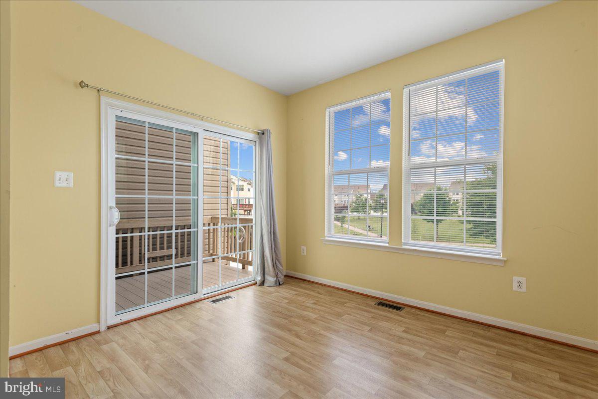 COLLEGIATE ACRES - Residential