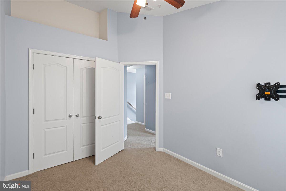 COLLEGIATE ACRES - Residential