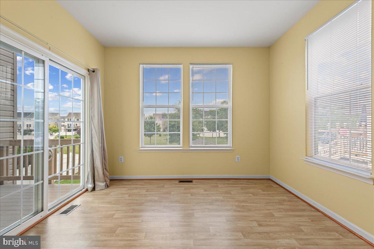 COLLEGIATE ACRES - Residential