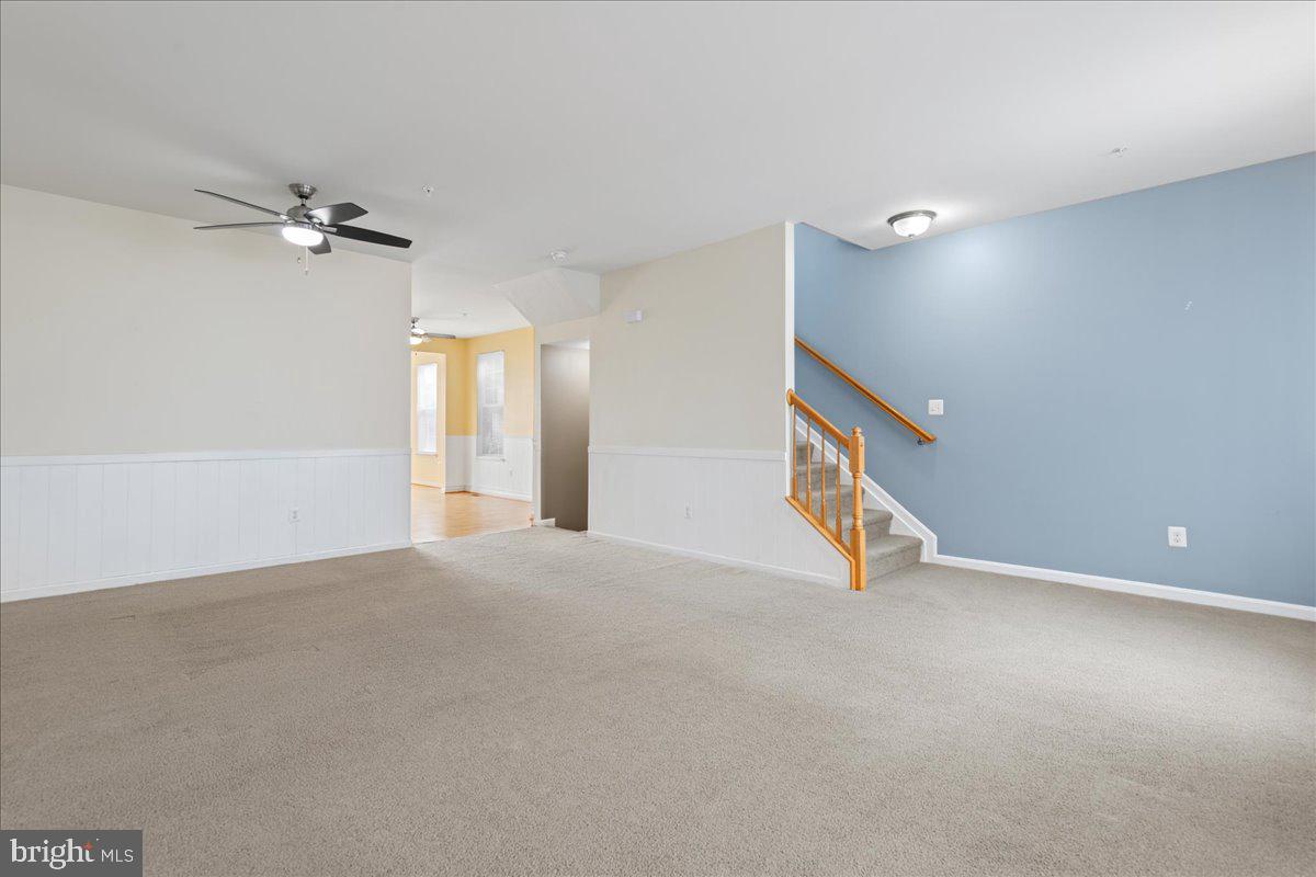 COLLEGIATE ACRES - Residential