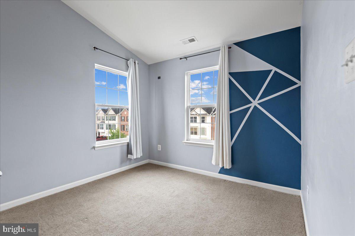COLLEGIATE ACRES - Residential