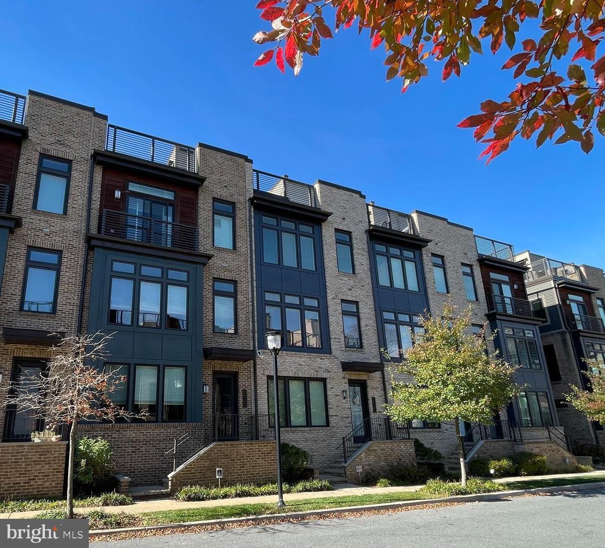 GROSVENOR HEIGHTS - Residential