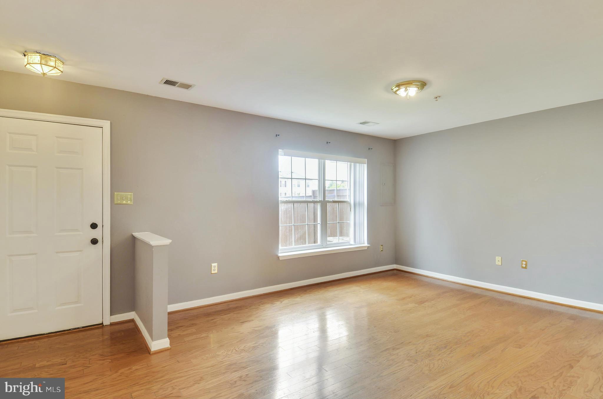 WELLINGTON TRACE - Residential