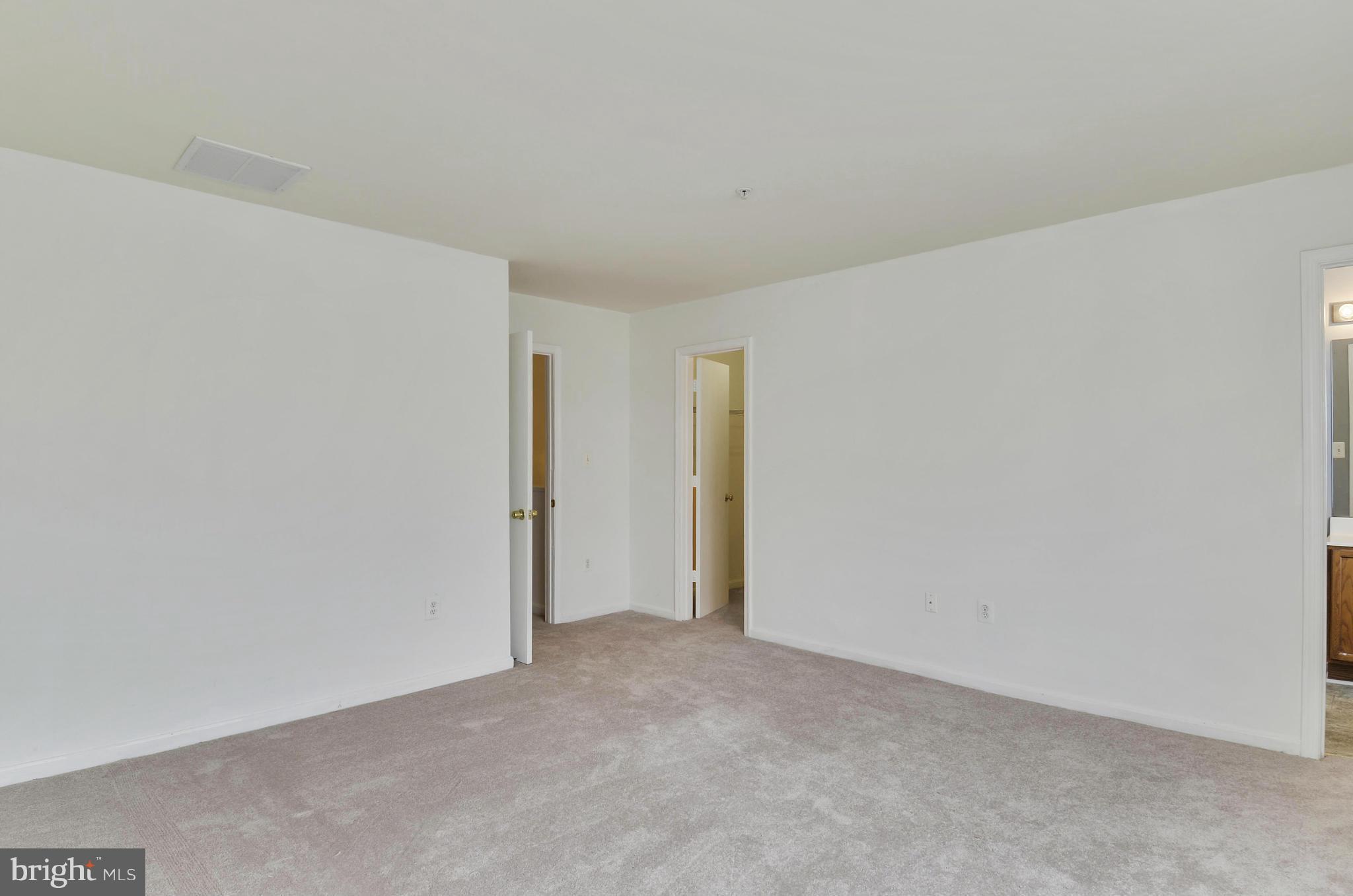 WELLINGTON TRACE - Residential