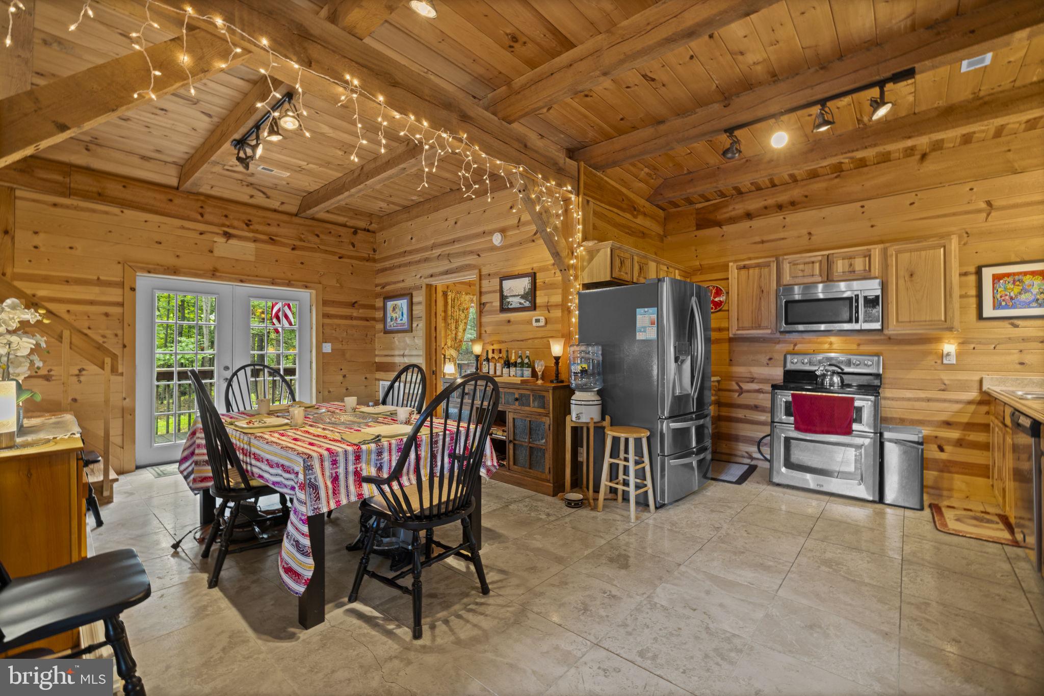 BEAVER DAM WOODS - Residential