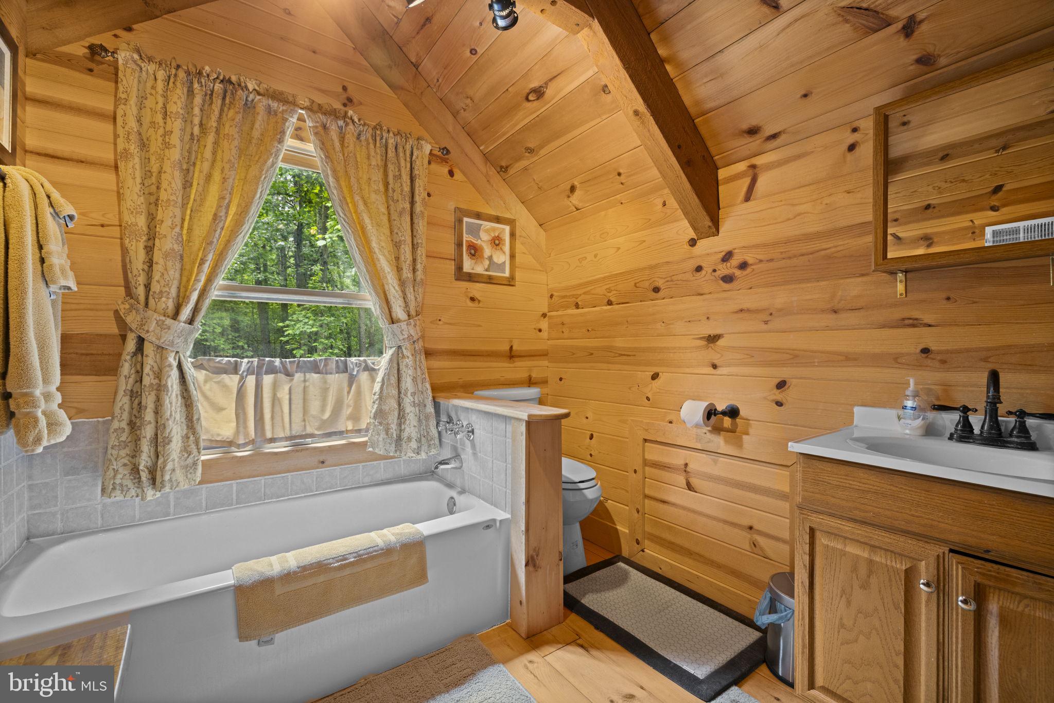 BEAVER DAM WOODS - Residential