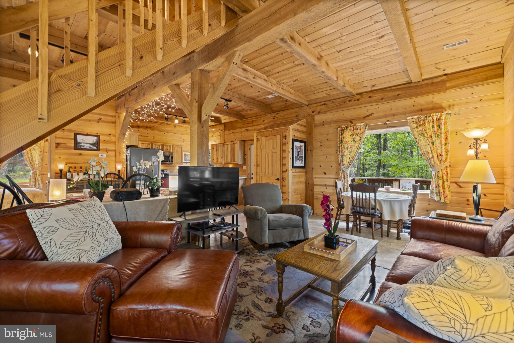 BEAVER DAM WOODS - Residential