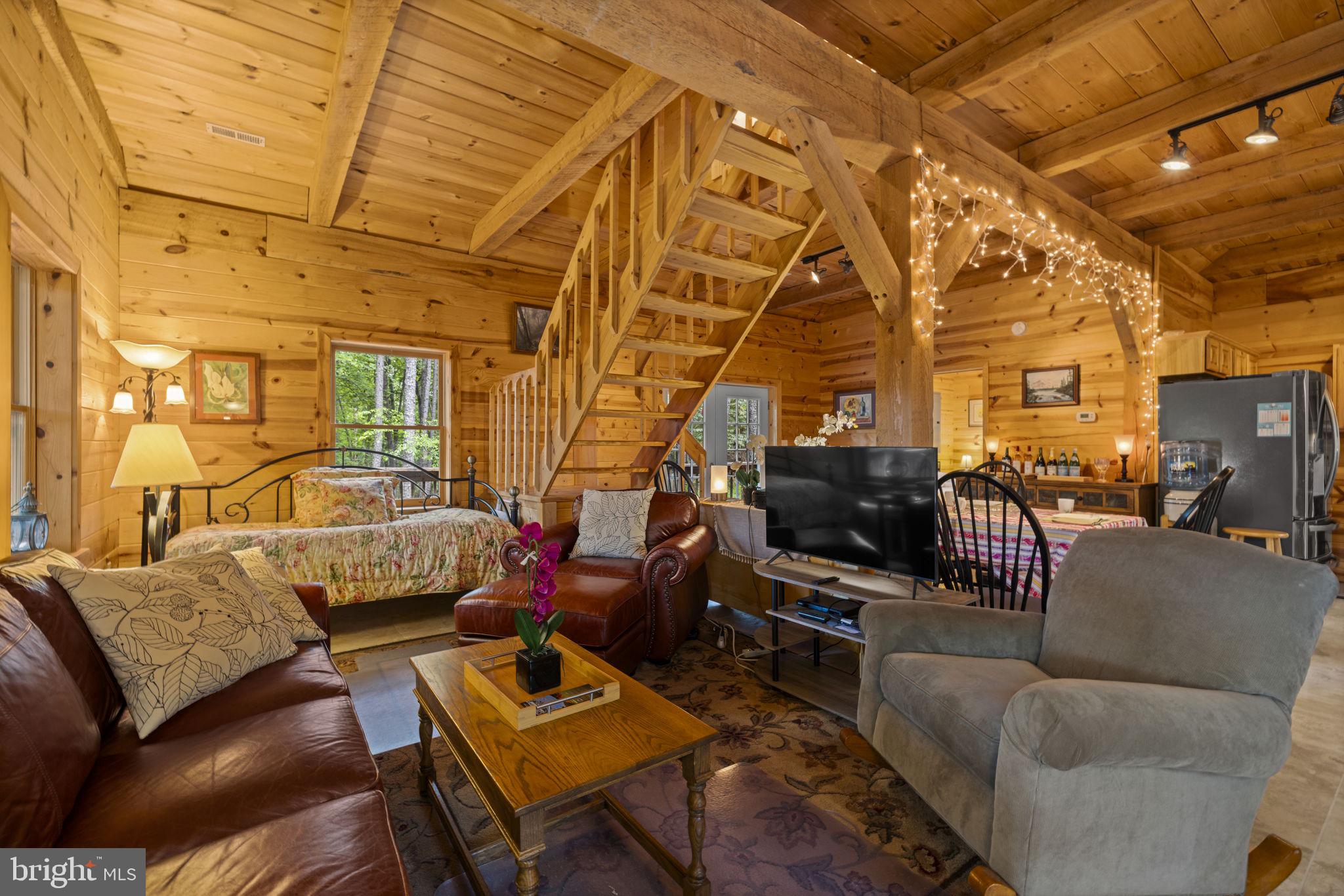 BEAVER DAM WOODS - Residential