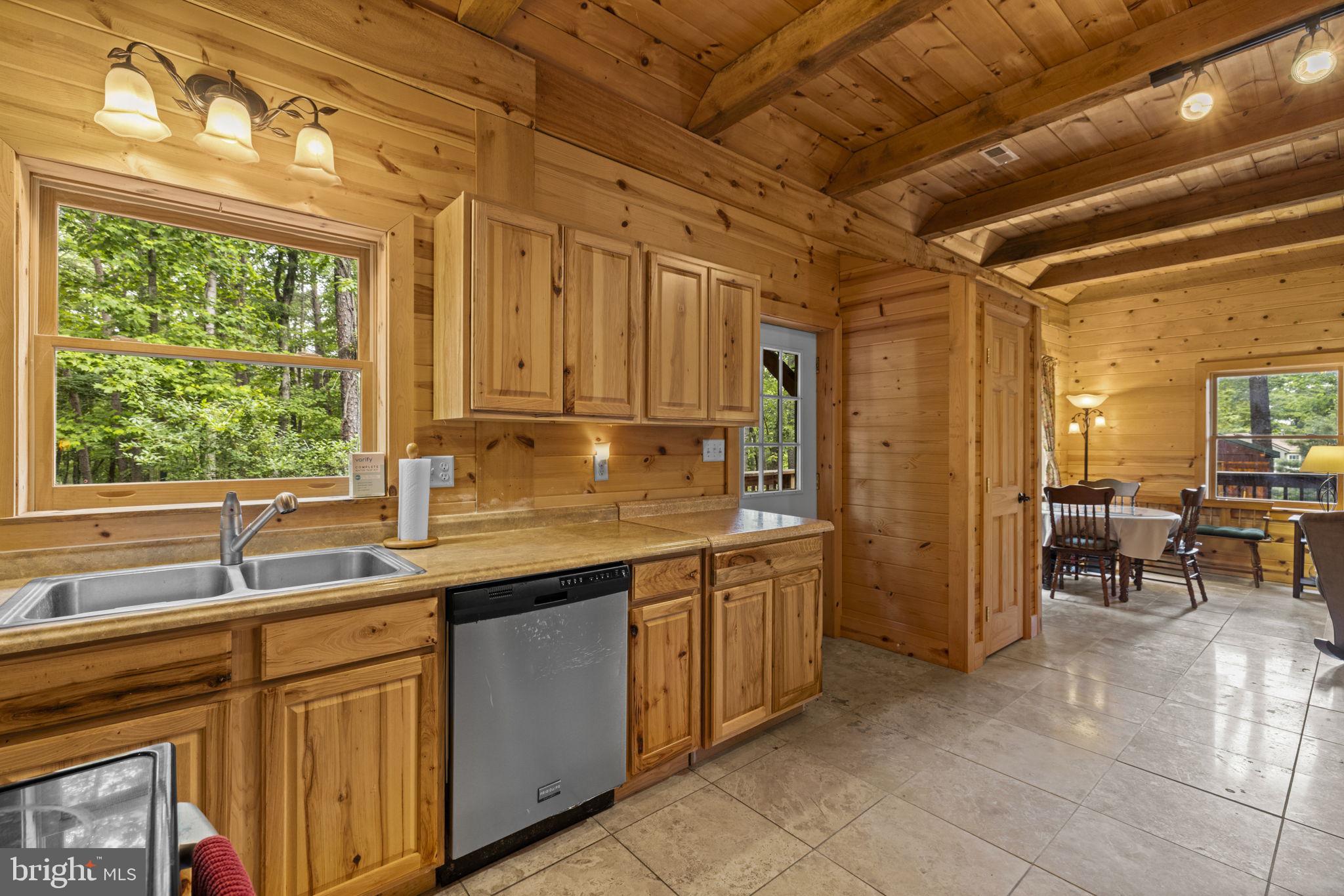 BEAVER DAM WOODS - Residential