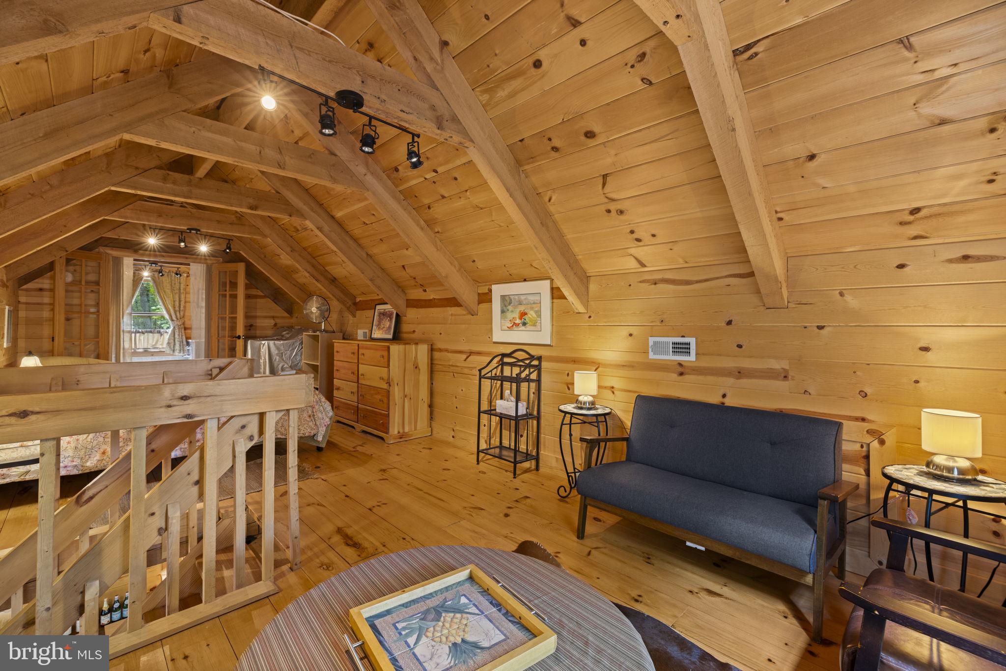 BEAVER DAM WOODS - Residential