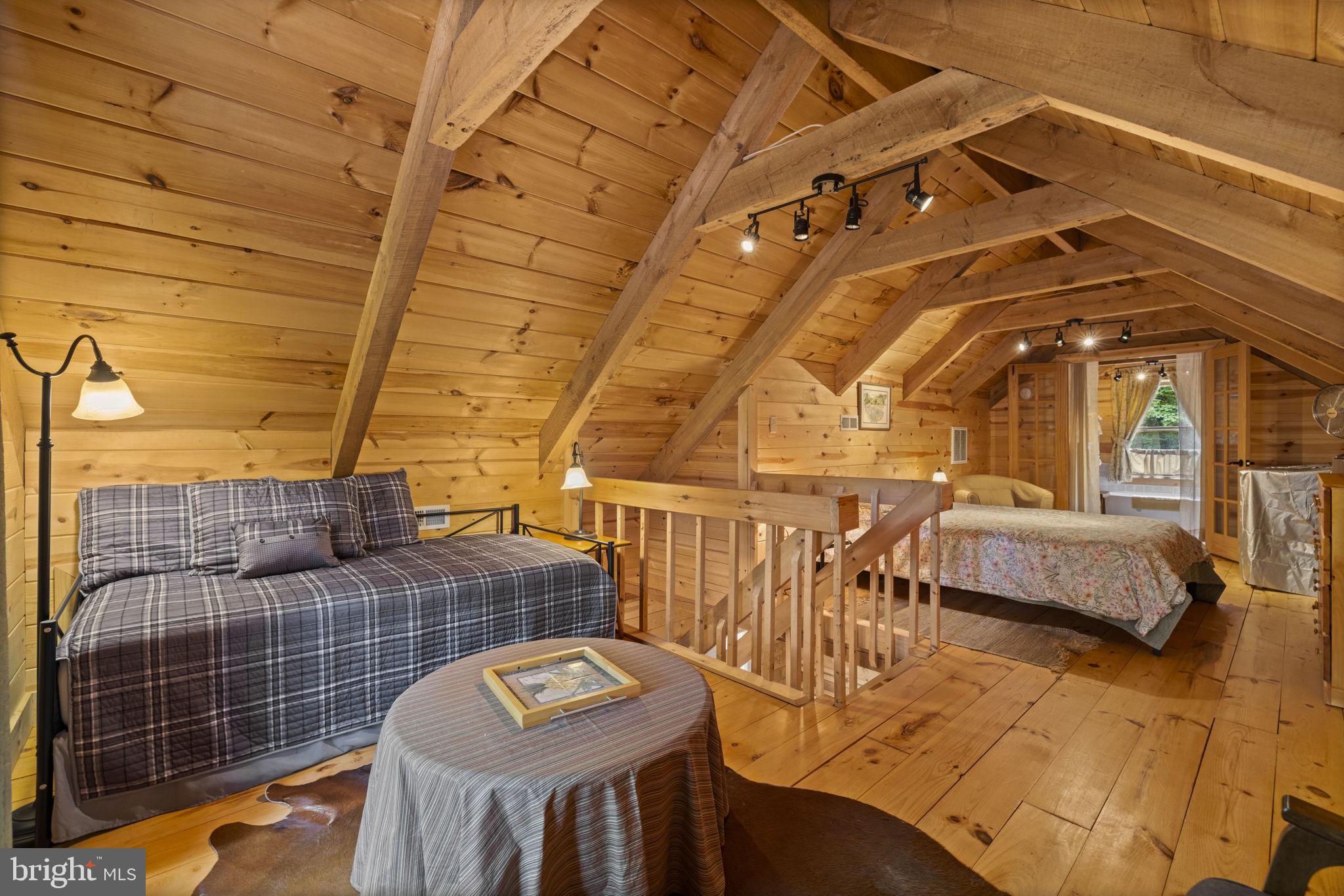BEAVER DAM WOODS - Residential