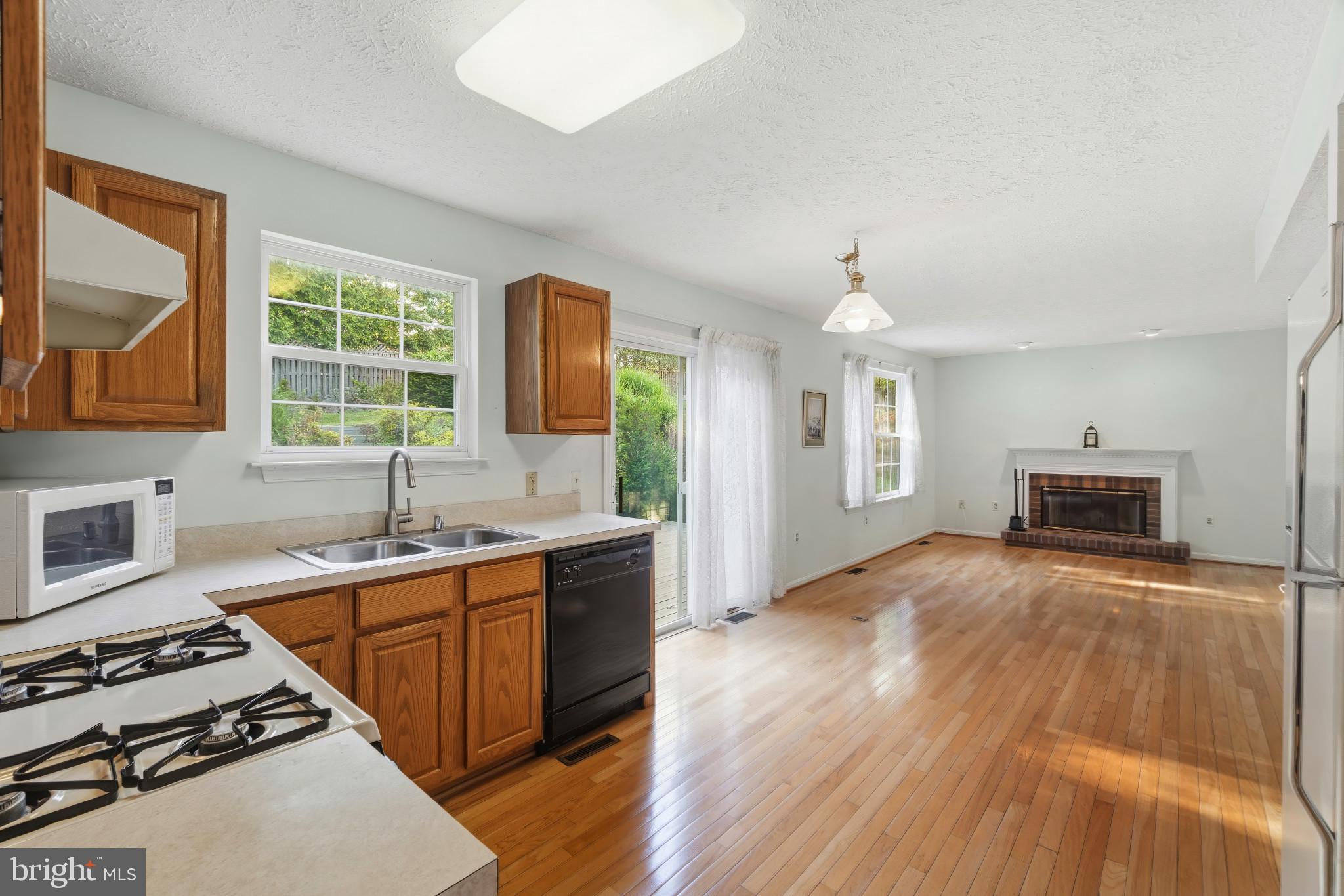 ROCKWELL ESTATES - Residential