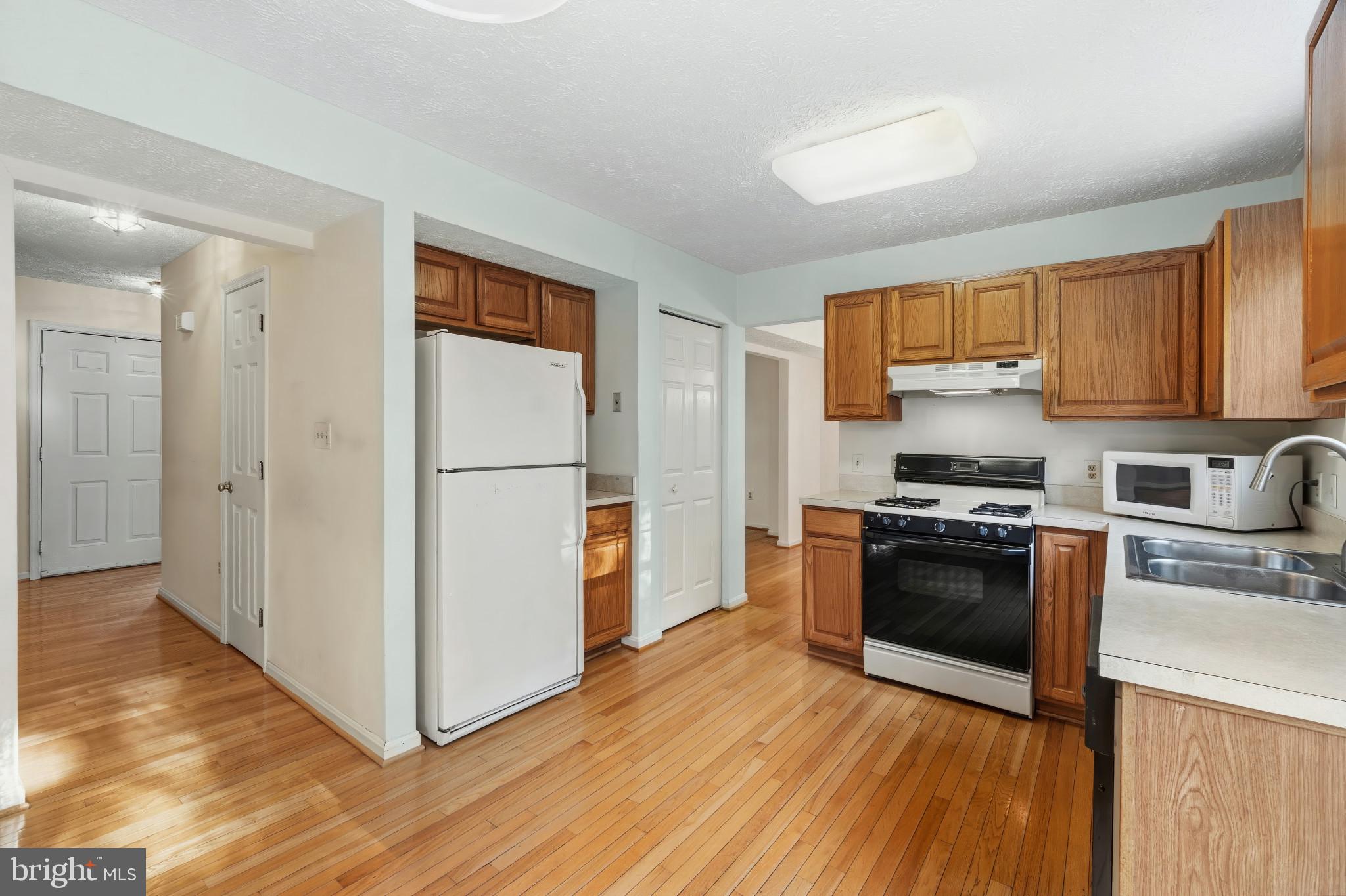 ROCKWELL ESTATES - Residential