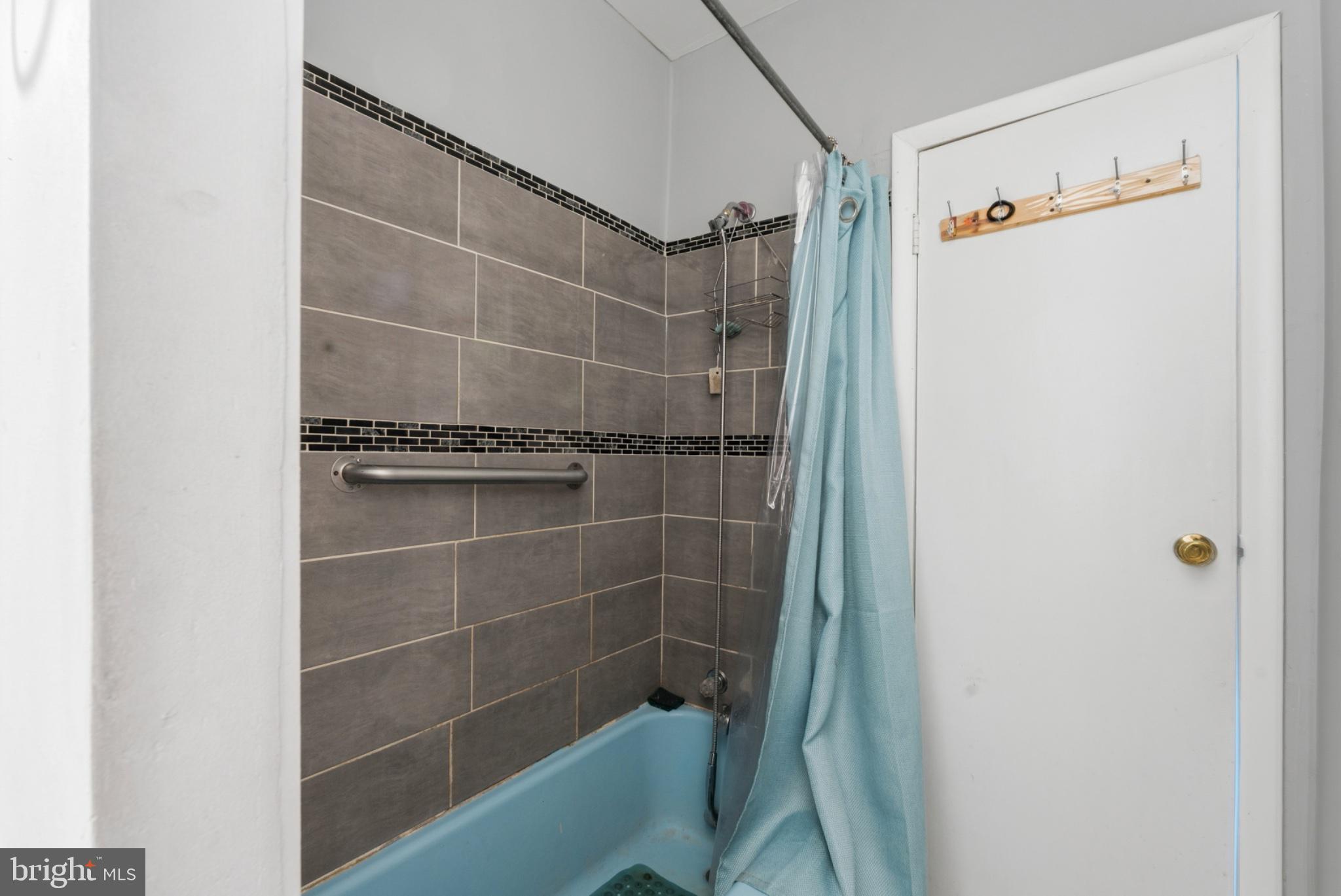 PHILADELPHIA (SOUTHWEST) - Residential