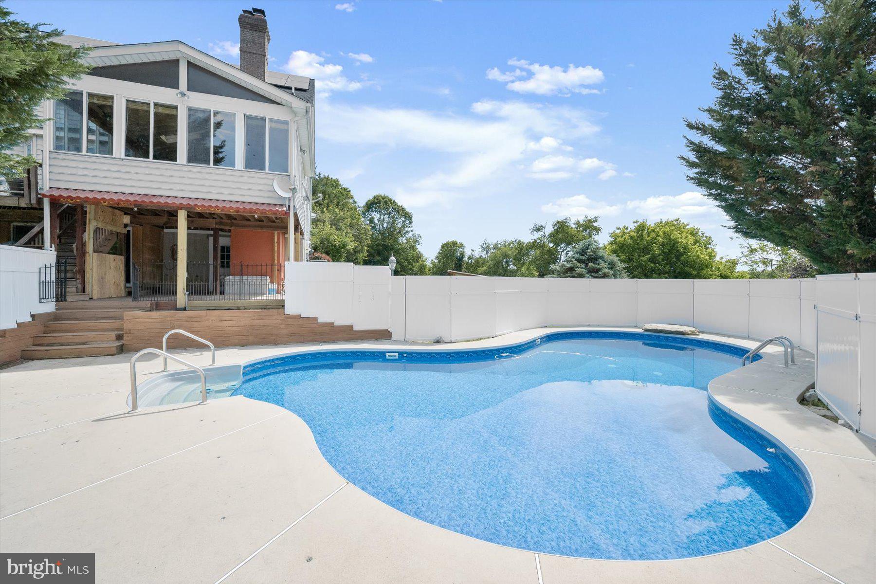 GRAYSTONE FARMS ESTATES - Residential