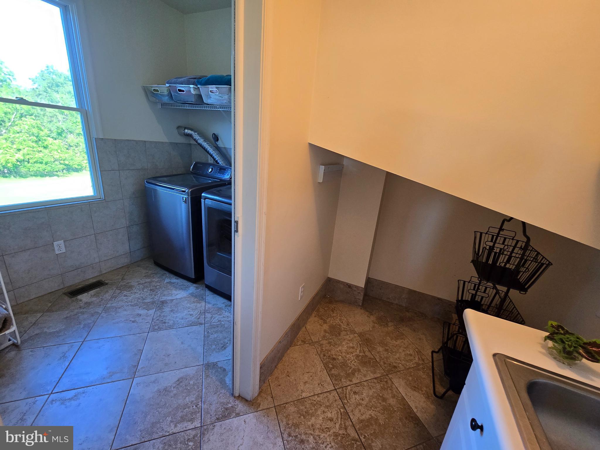 GRAYSTONE FARMS ESTATES - Residential