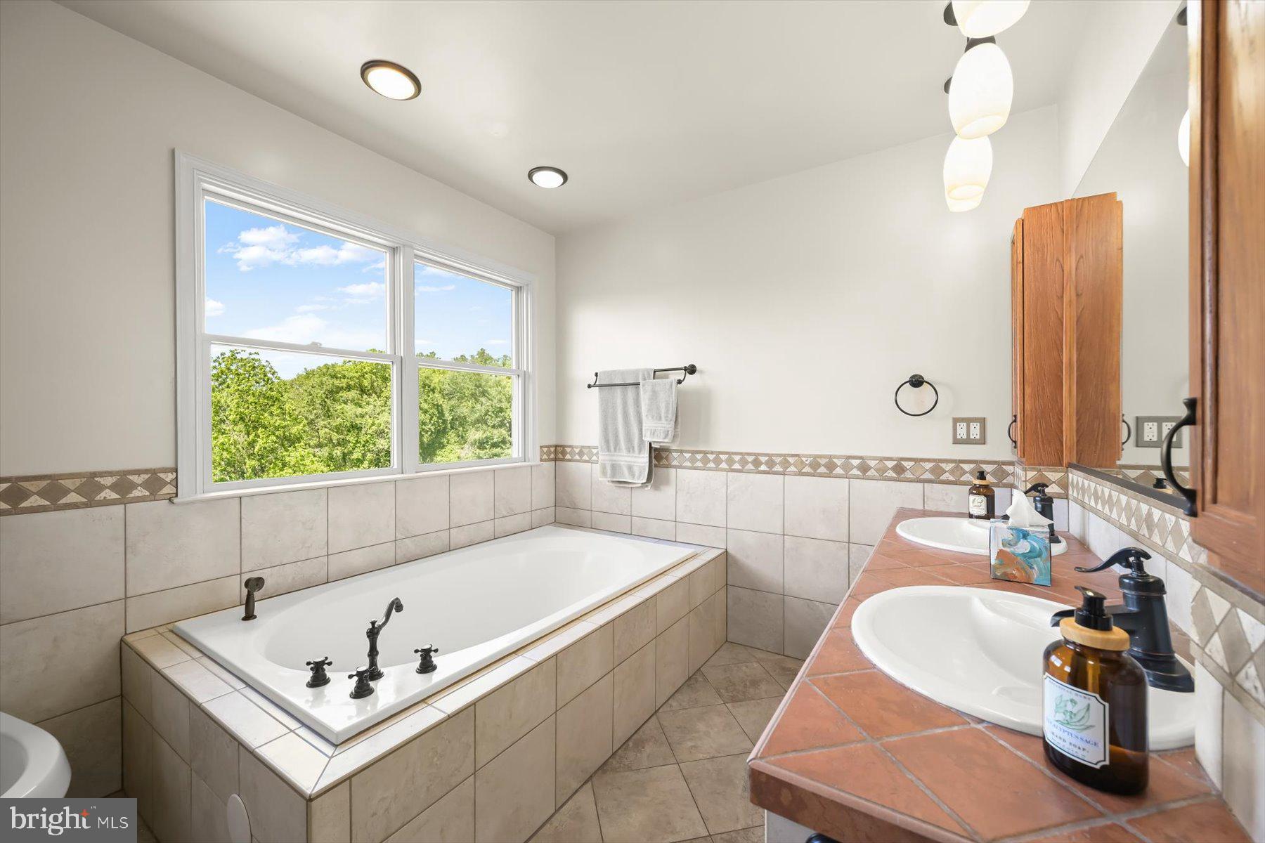 GRAYSTONE FARMS ESTATES - Residential