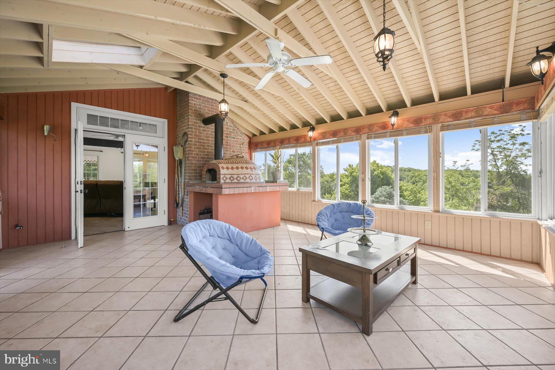 GRAYSTONE FARMS ESTATES - Residential