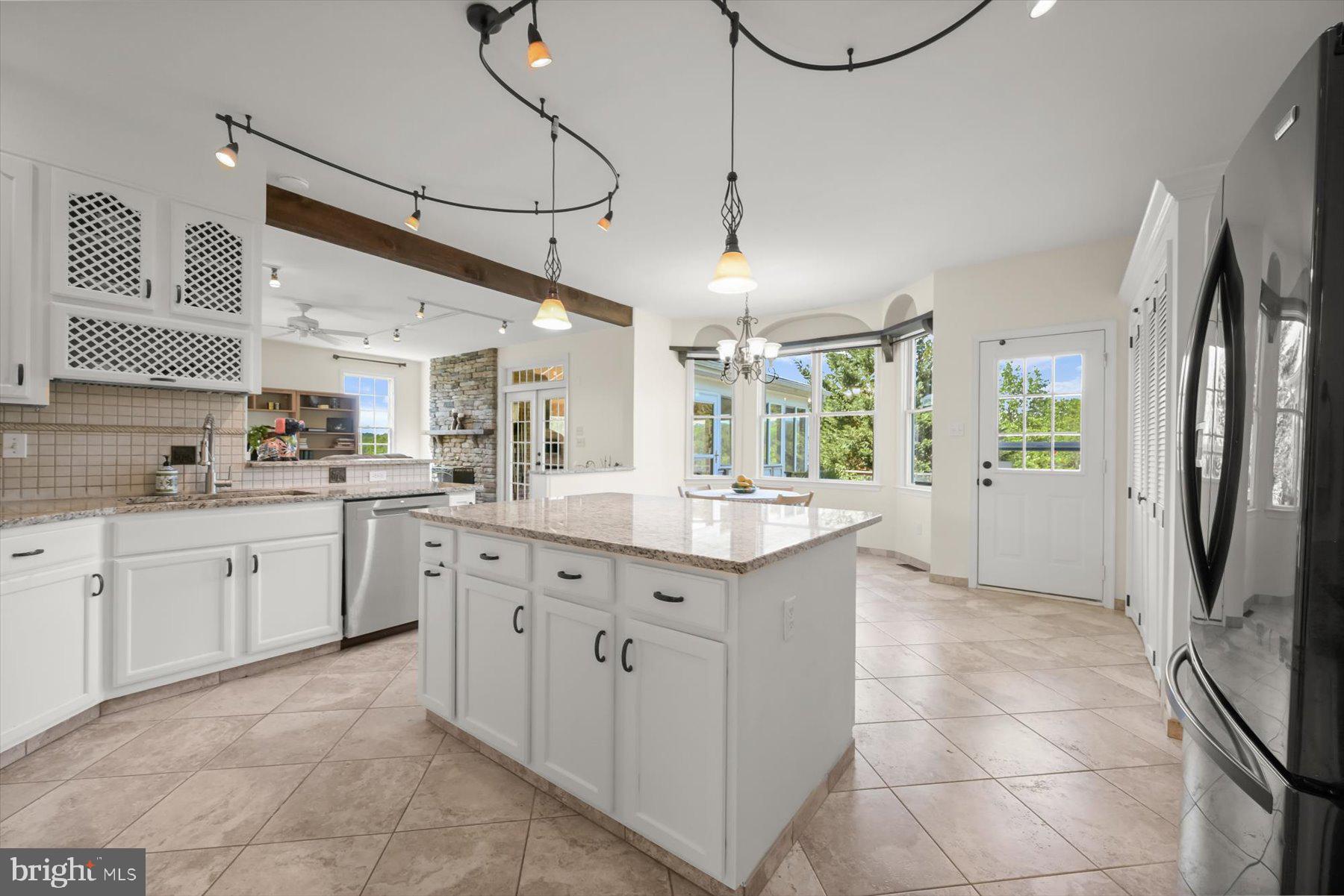 GRAYSTONE FARMS ESTATES - Residential
