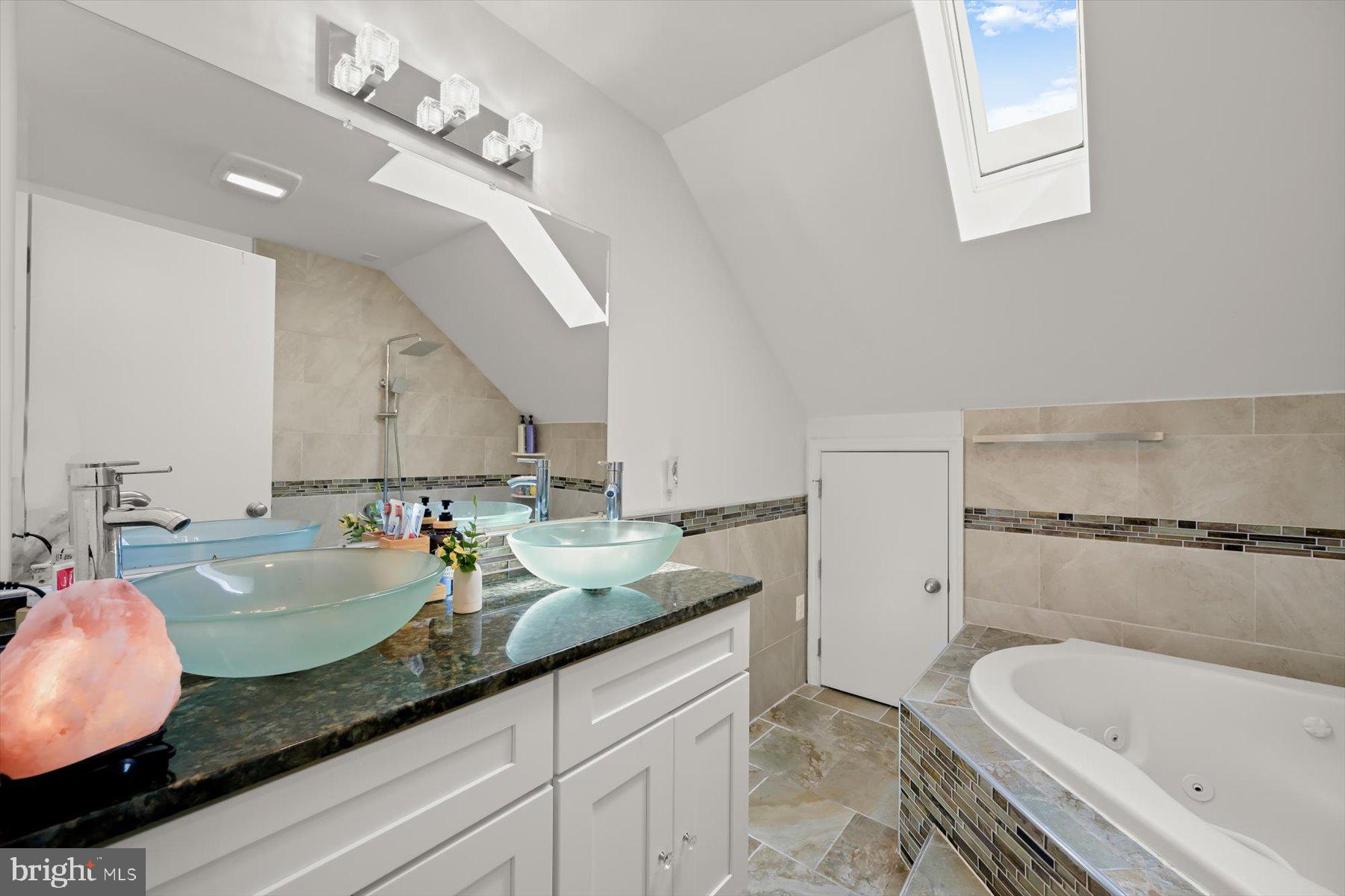 GRAYSTONE FARMS ESTATES - Residential