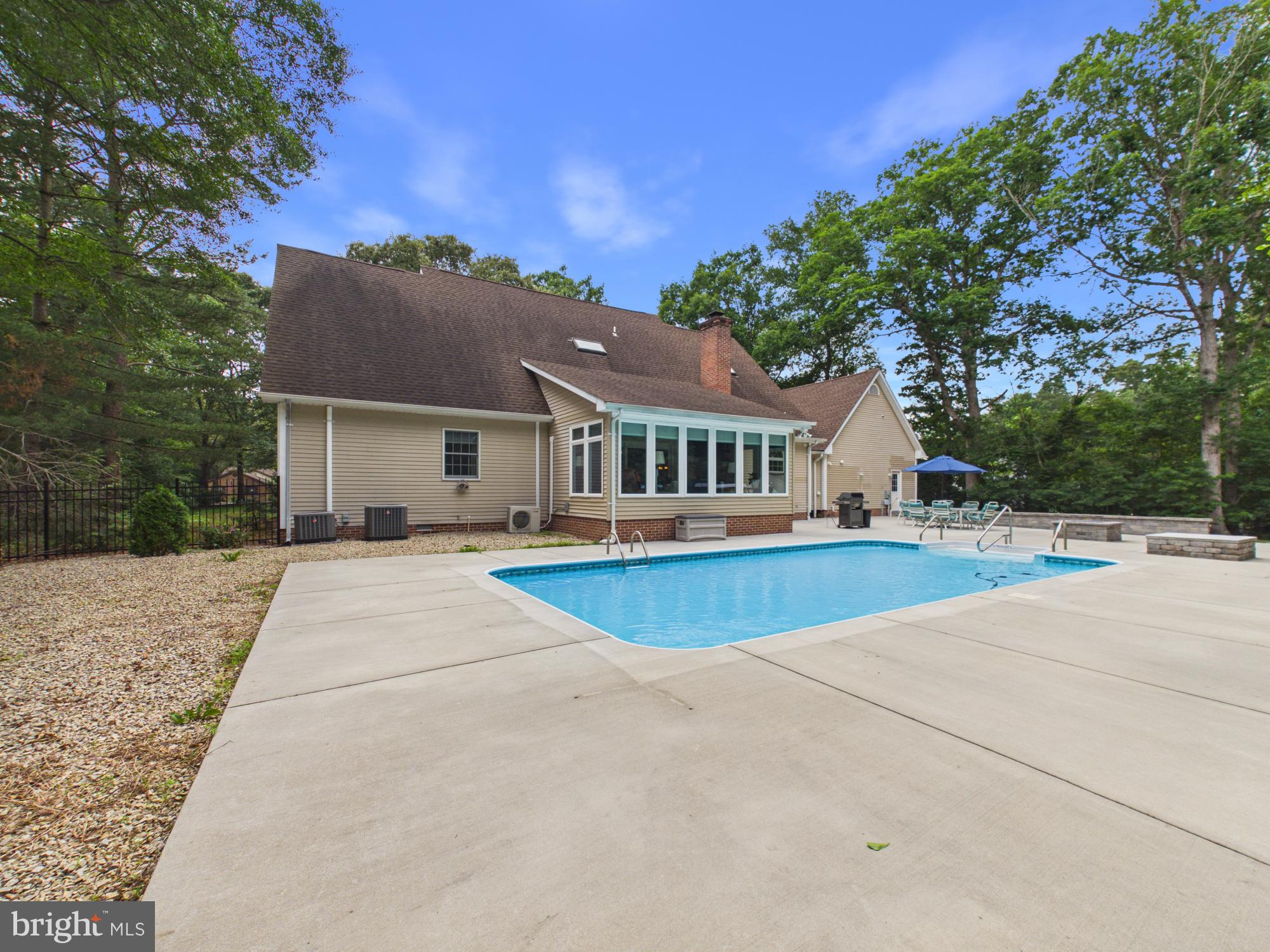 RIVERS END - Residential