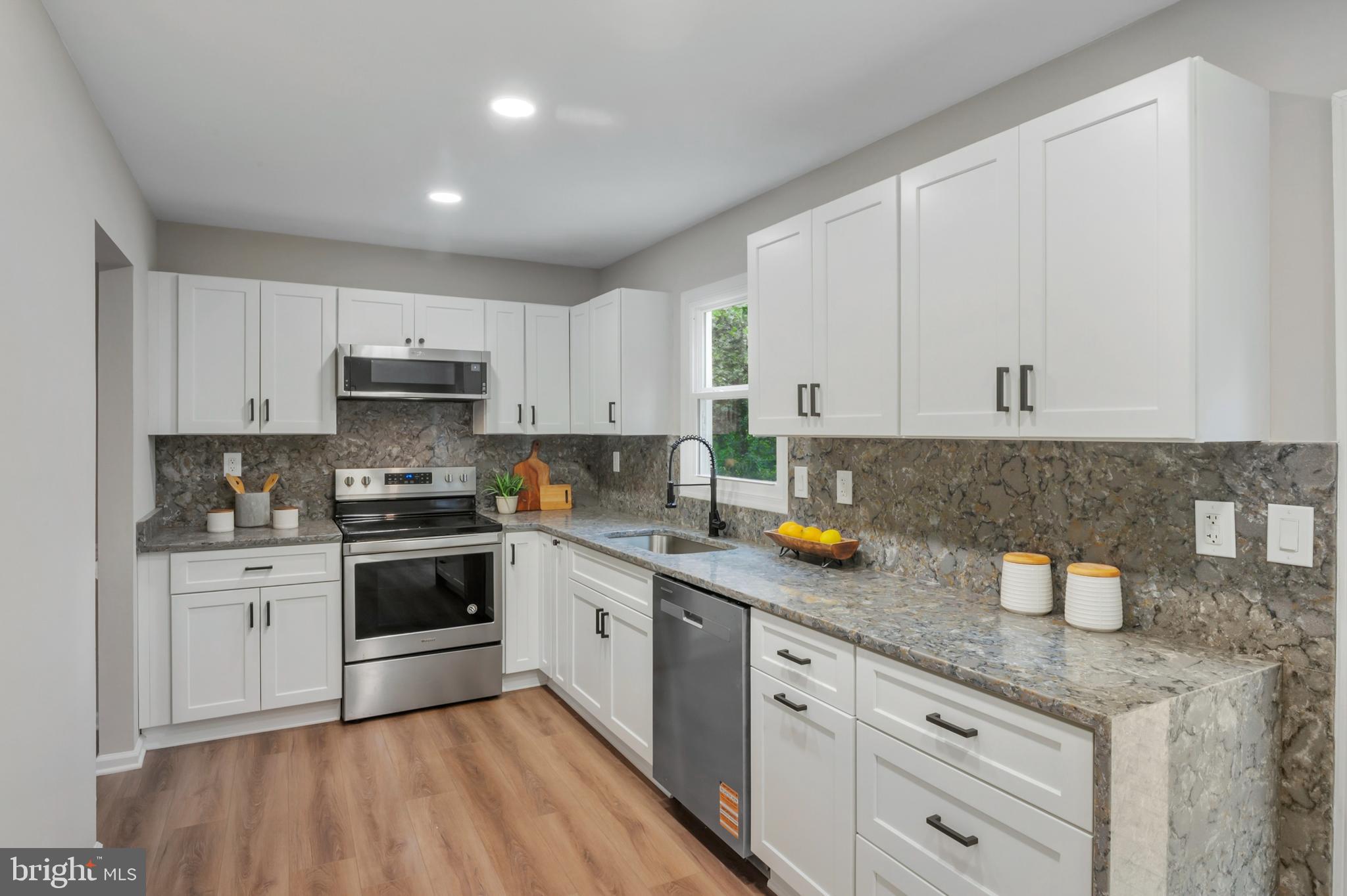 CROFTON COMMONS - Residential