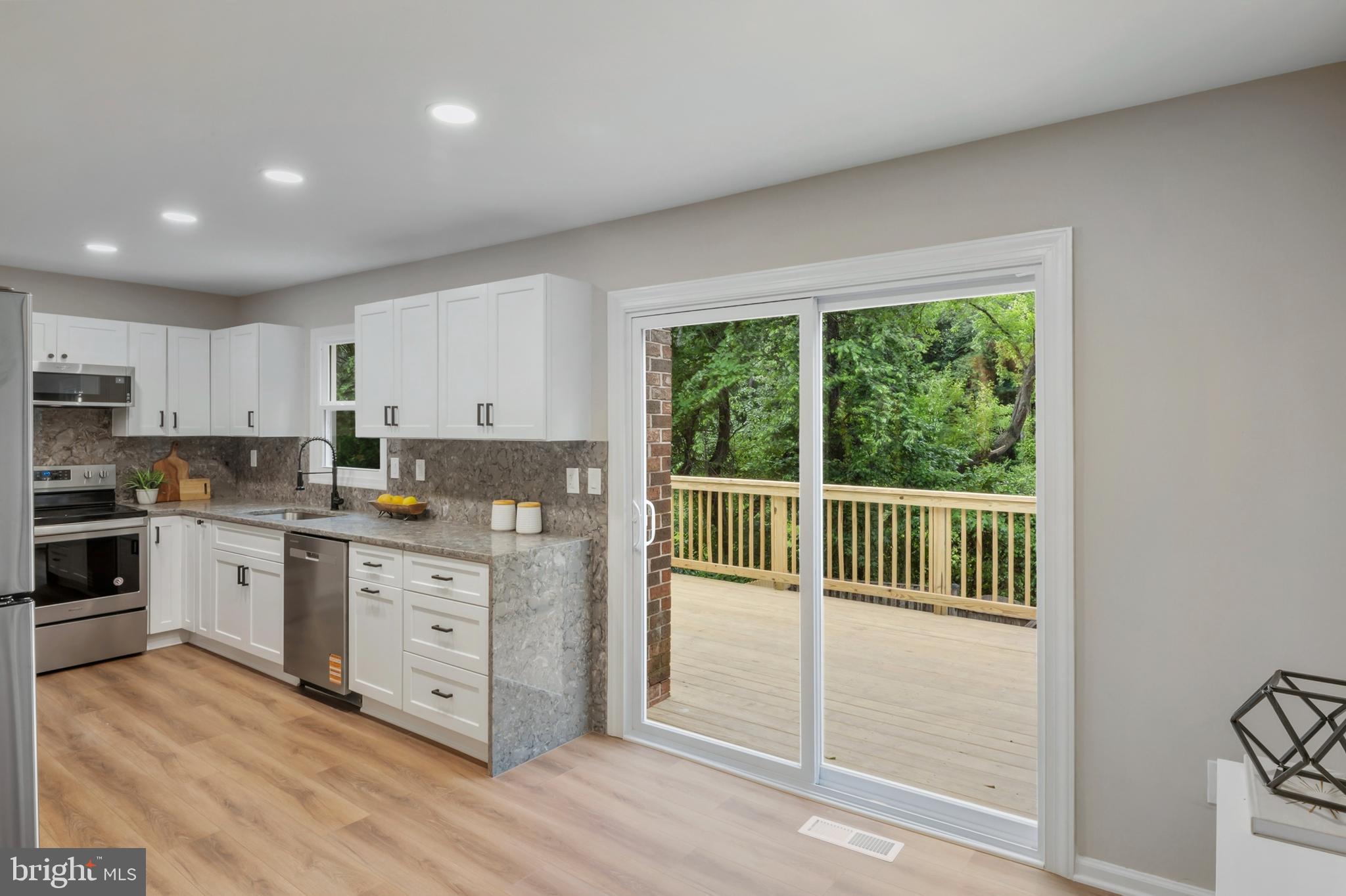 CROFTON COMMONS - Residential
