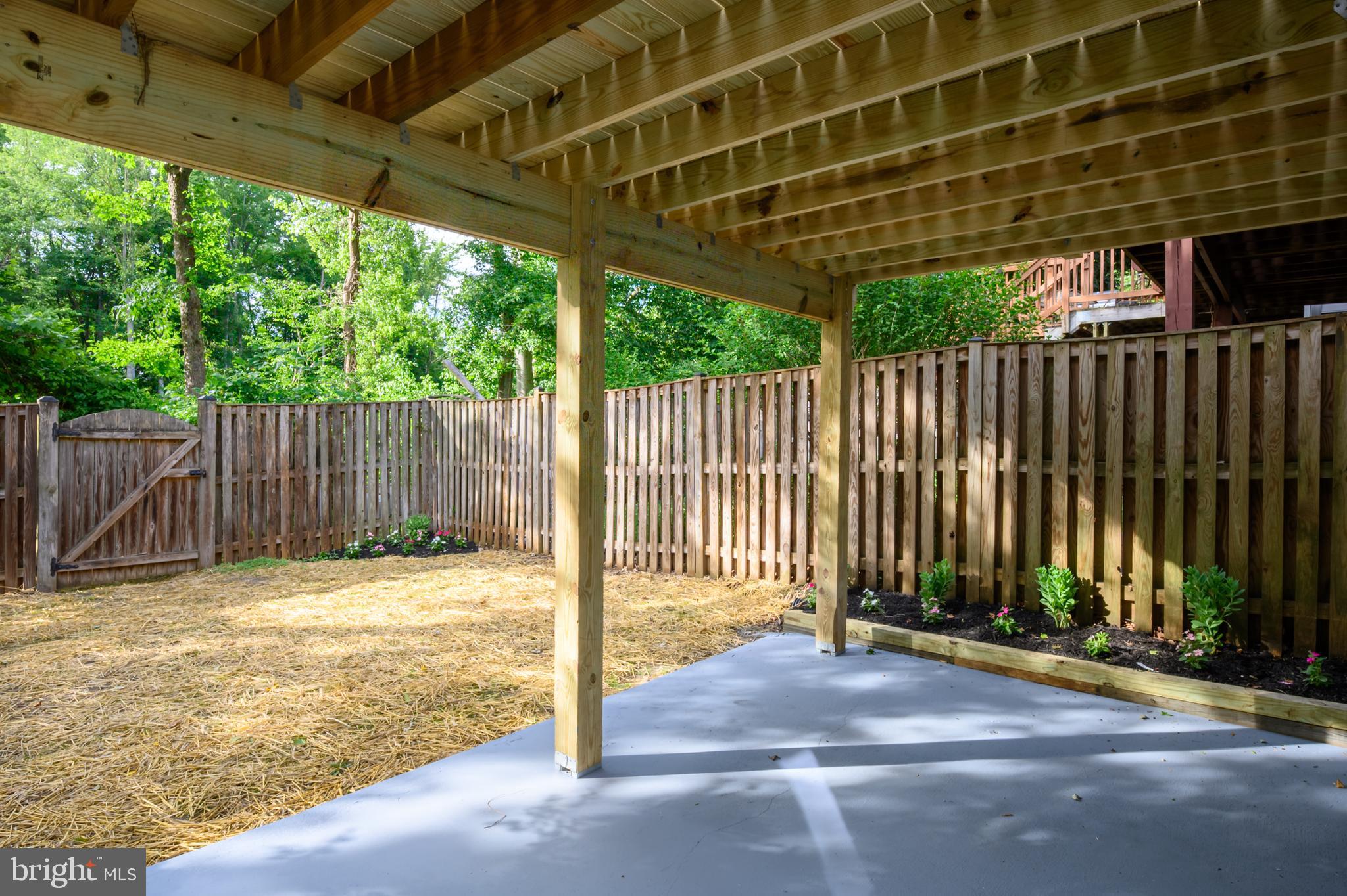 CROFTON COMMONS - Residential