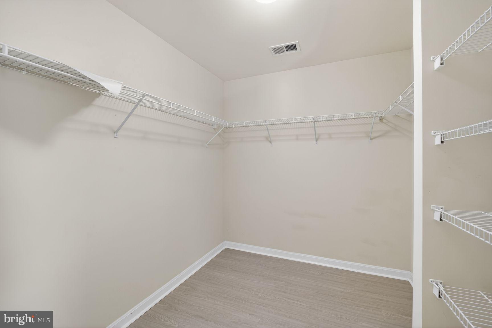 LONGWOOD - Residential