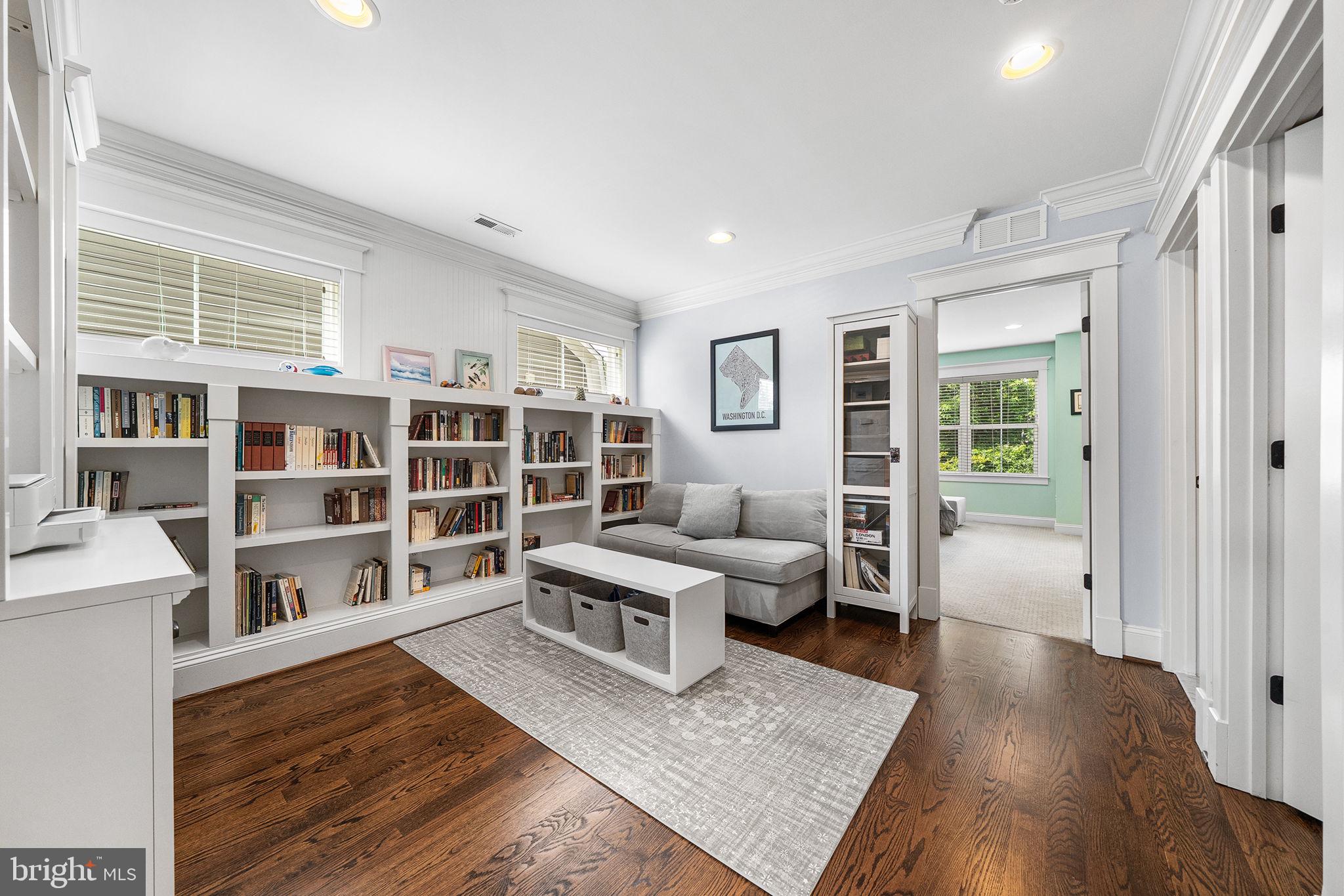 ELLISON HEIGHTS - Residential