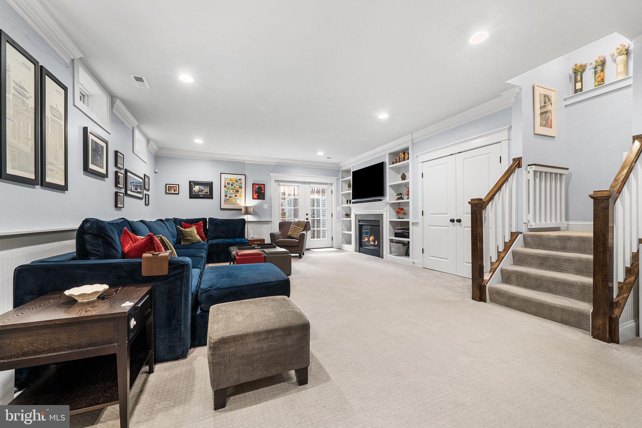 ELLISON HEIGHTS - Residential