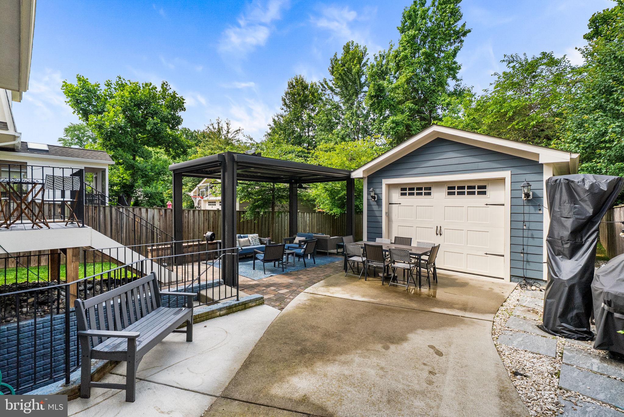 ELLISON HEIGHTS - Residential