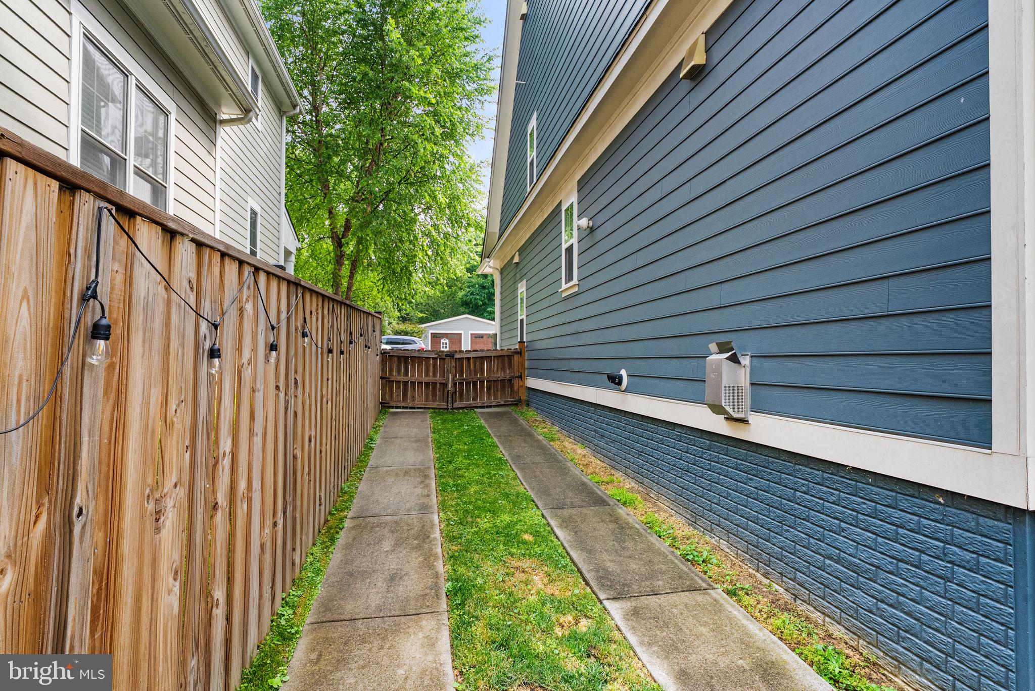 ELLISON HEIGHTS - Residential