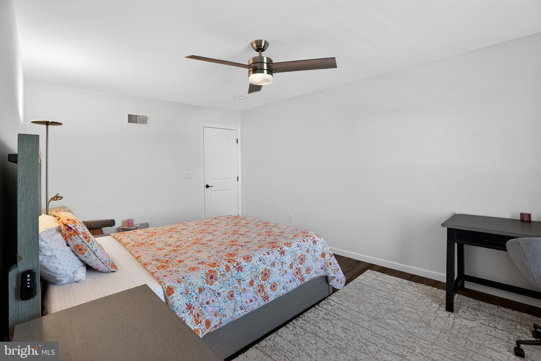 GLENWOOD CHASE - Residential