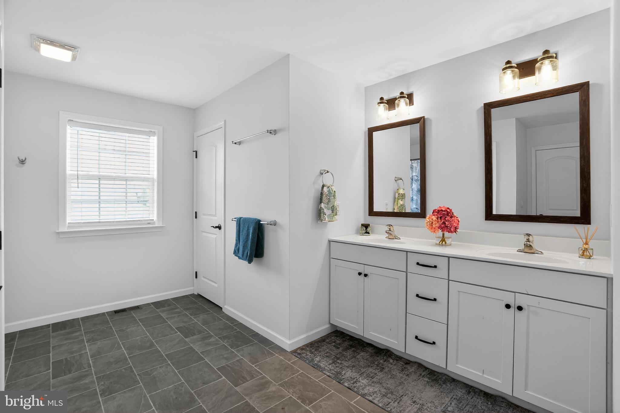 GLENWOOD CHASE - Residential