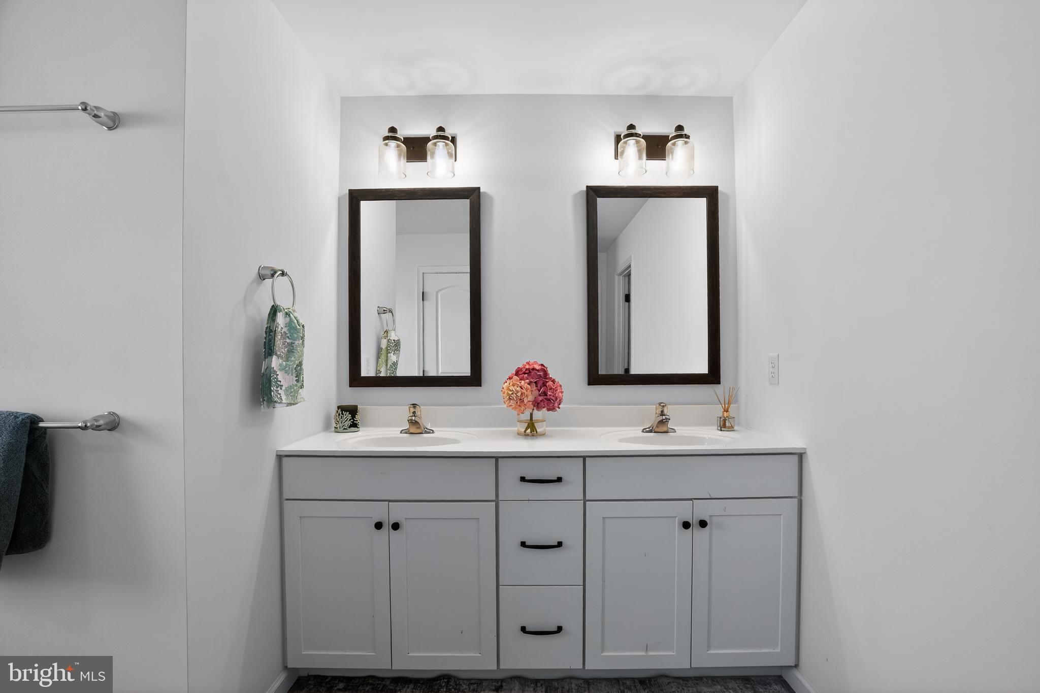 GLENWOOD CHASE - Residential