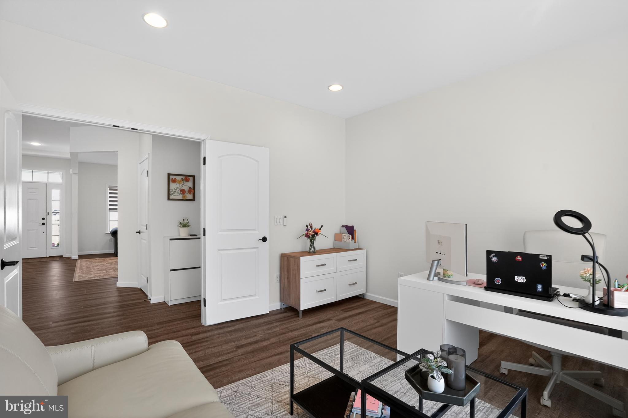 GLENWOOD CHASE - Residential