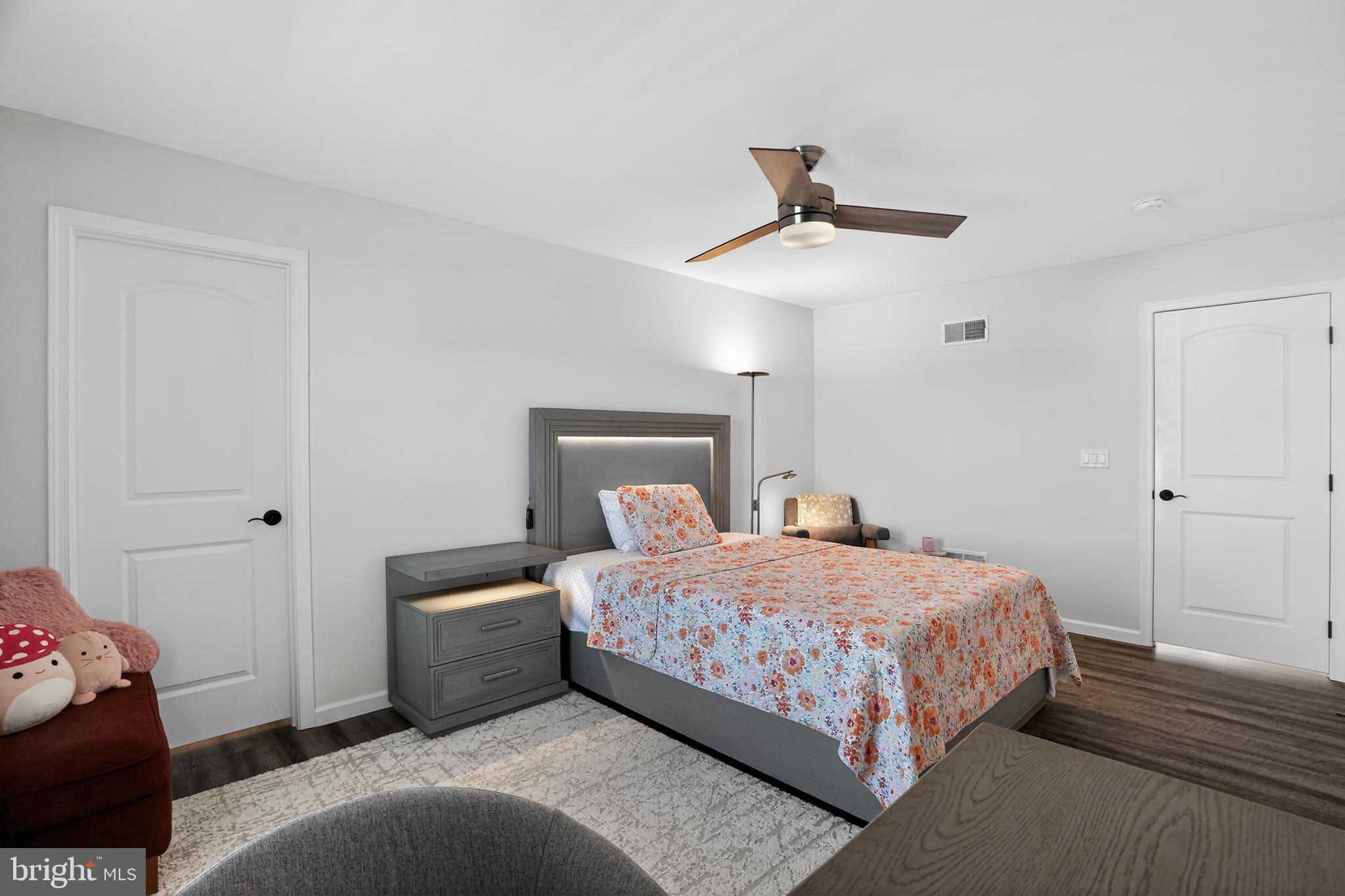 GLENWOOD CHASE - Residential