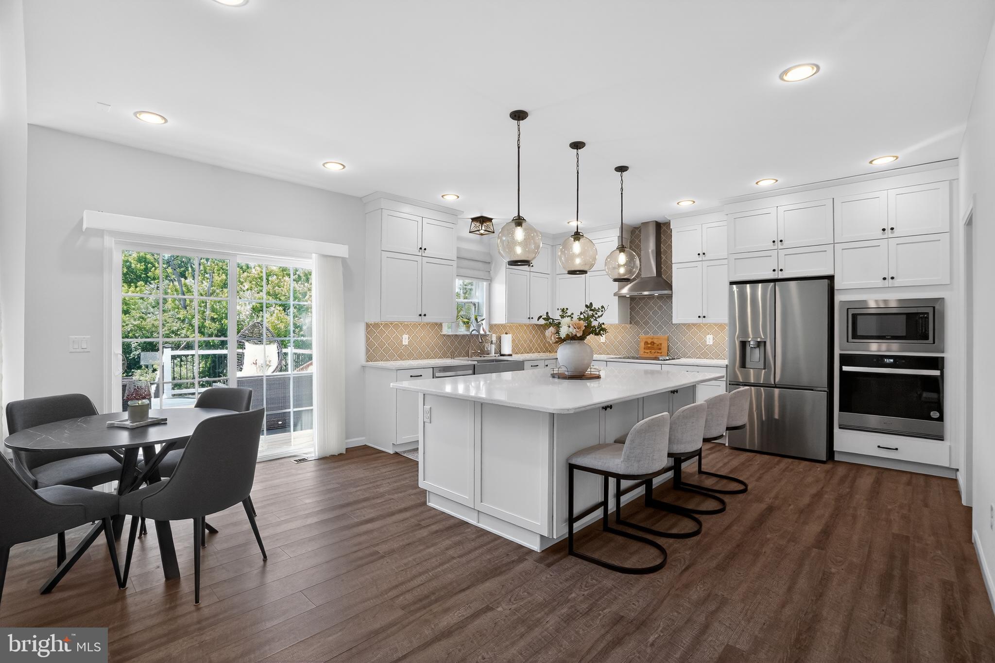 GLENWOOD CHASE - Residential