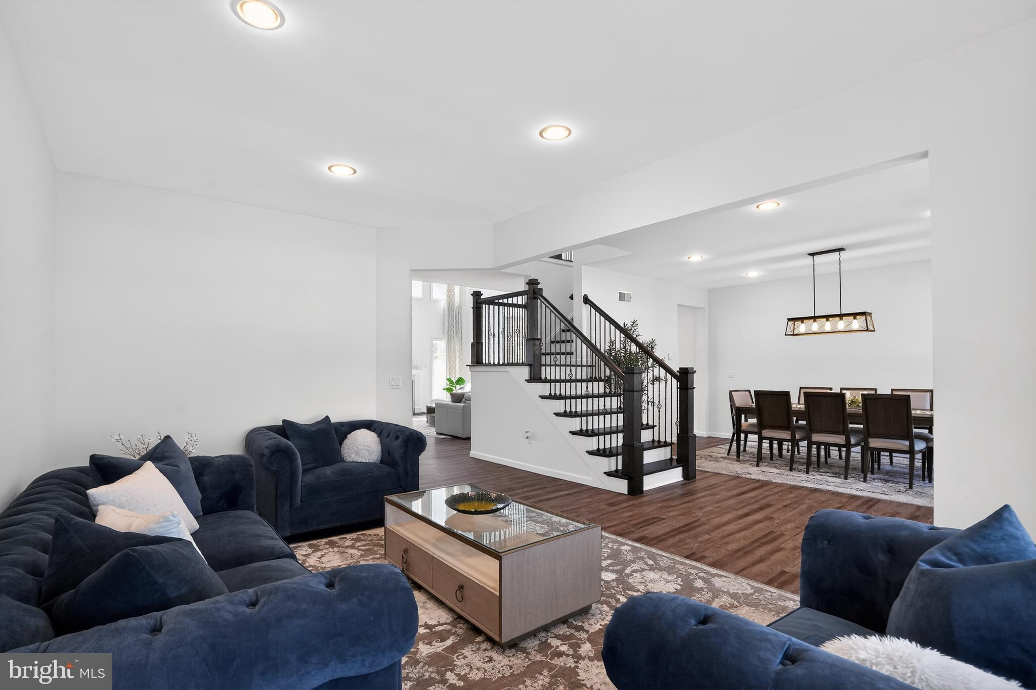 GLENWOOD CHASE - Residential