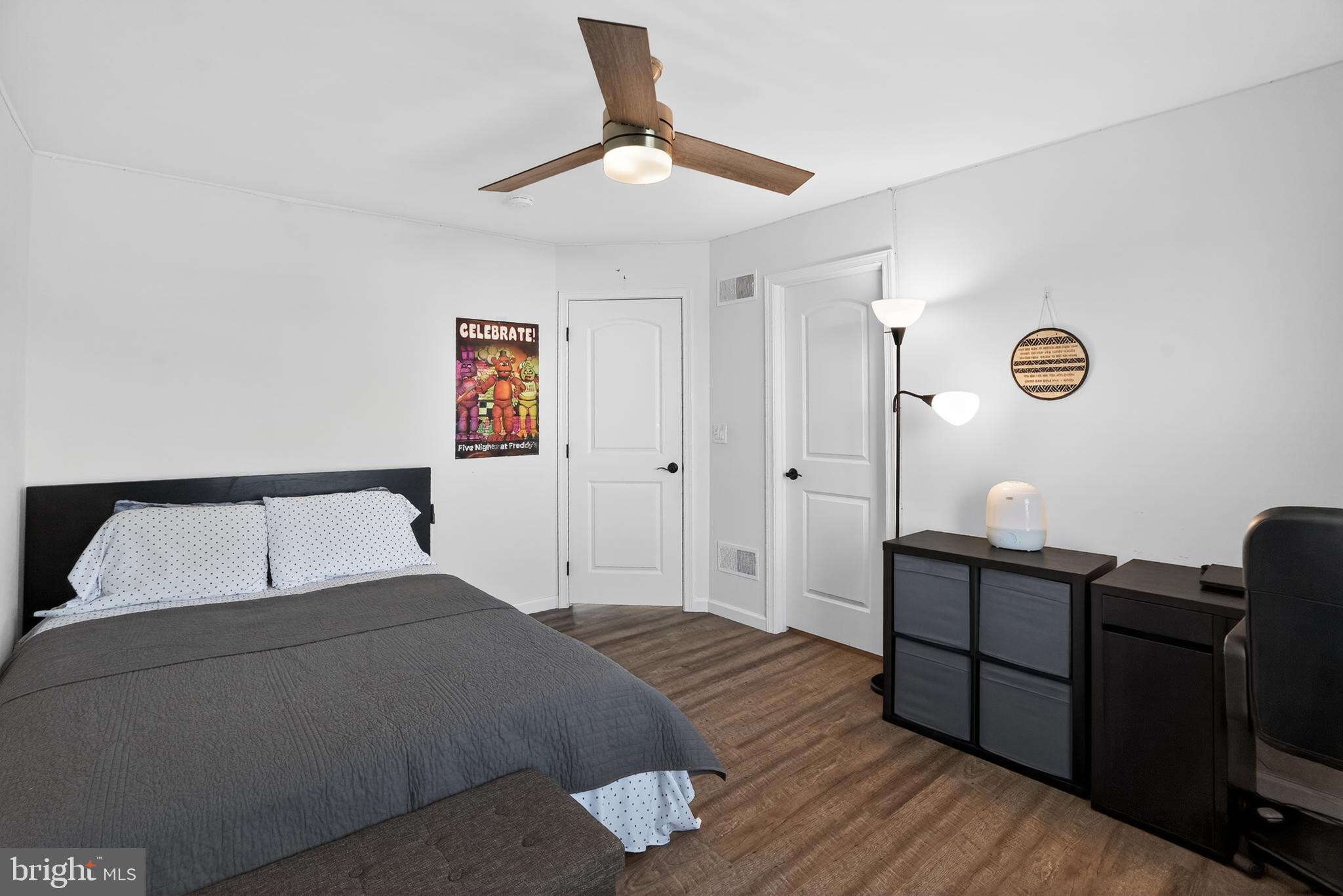 GLENWOOD CHASE - Residential