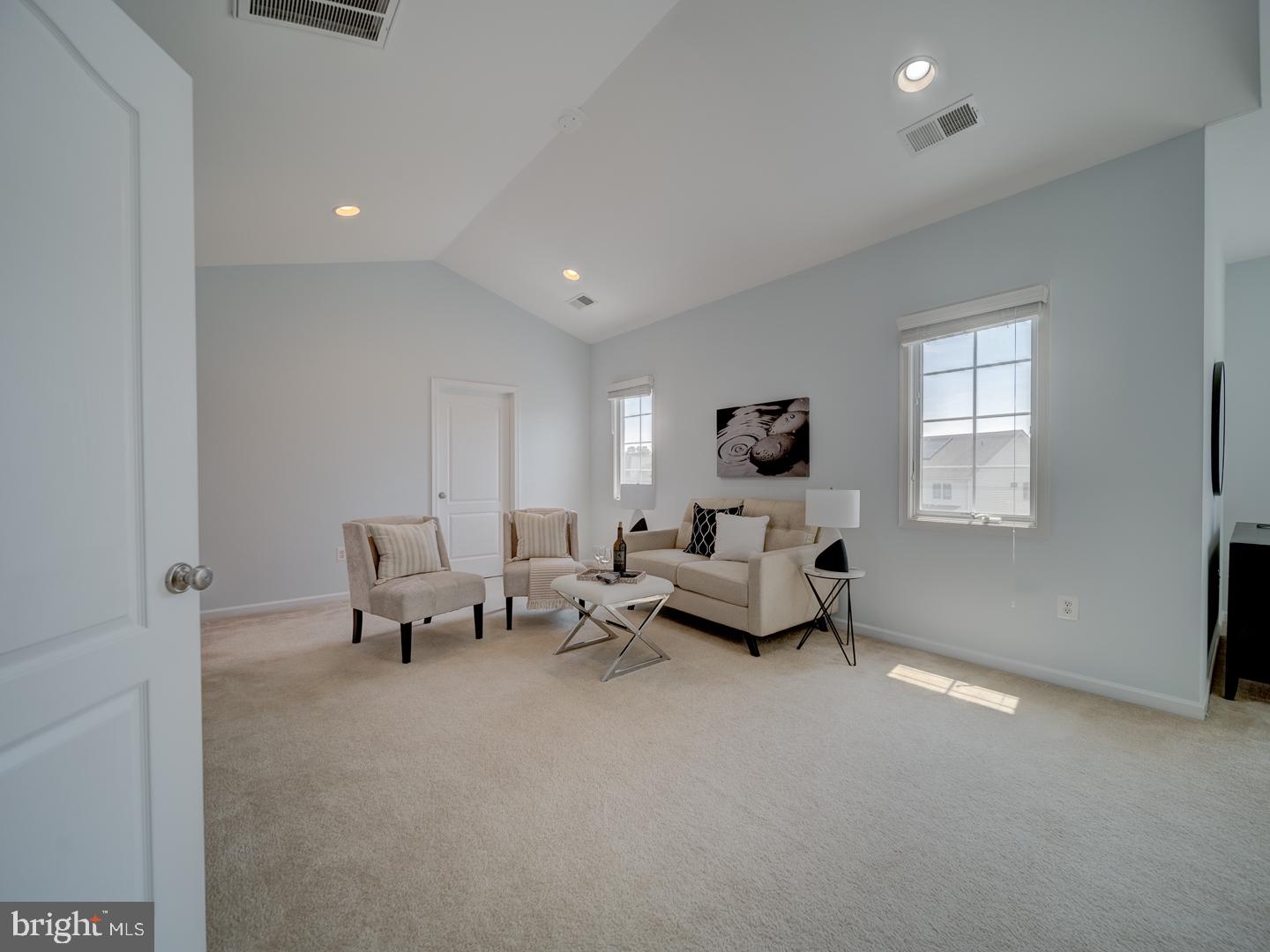 LOUDOUN VALLEY - Residential