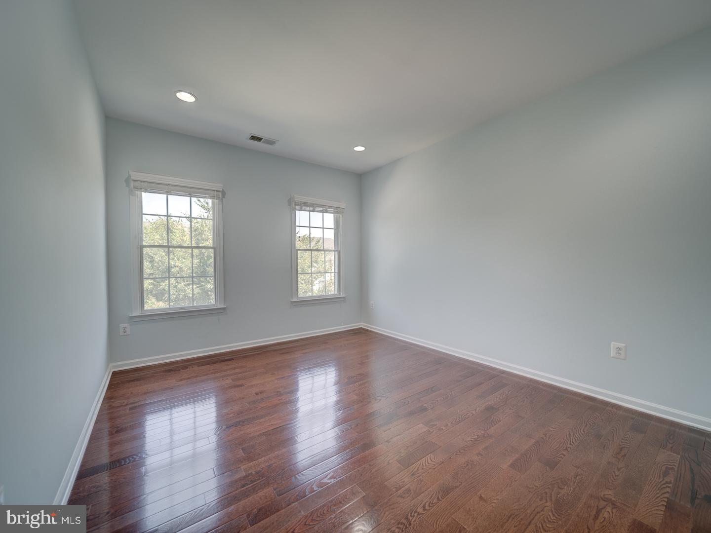 LOUDOUN VALLEY - Residential