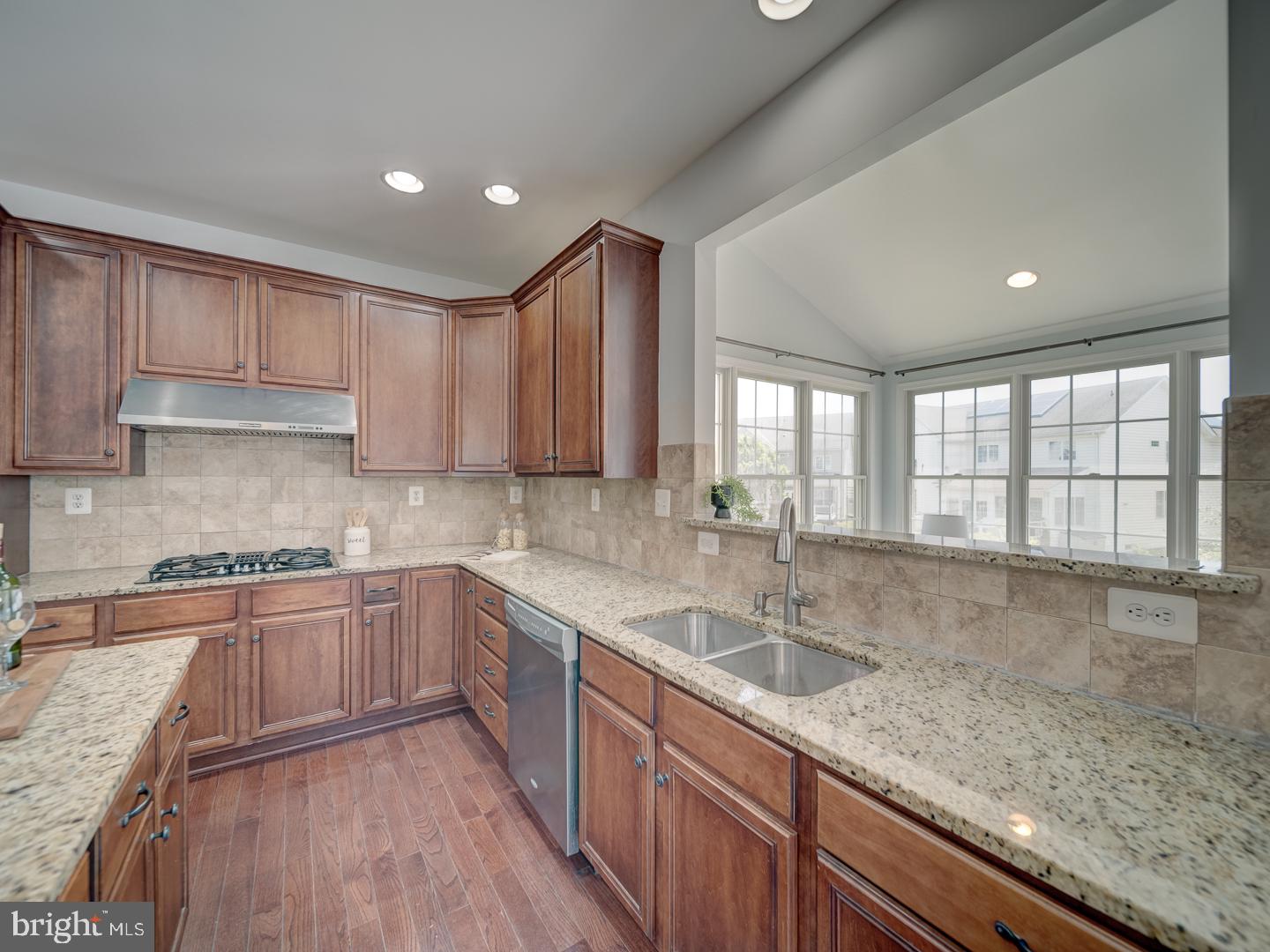 LOUDOUN VALLEY - Residential