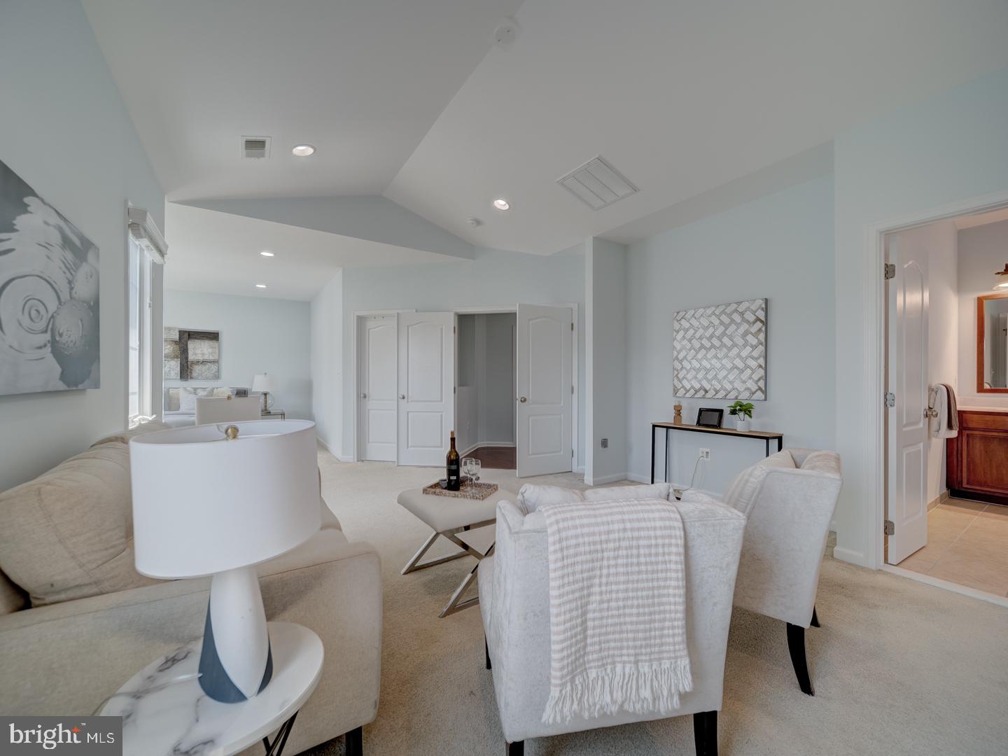 LOUDOUN VALLEY - Residential