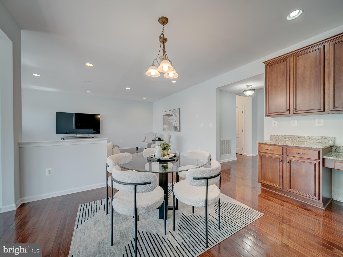 LOUDOUN VALLEY - Residential