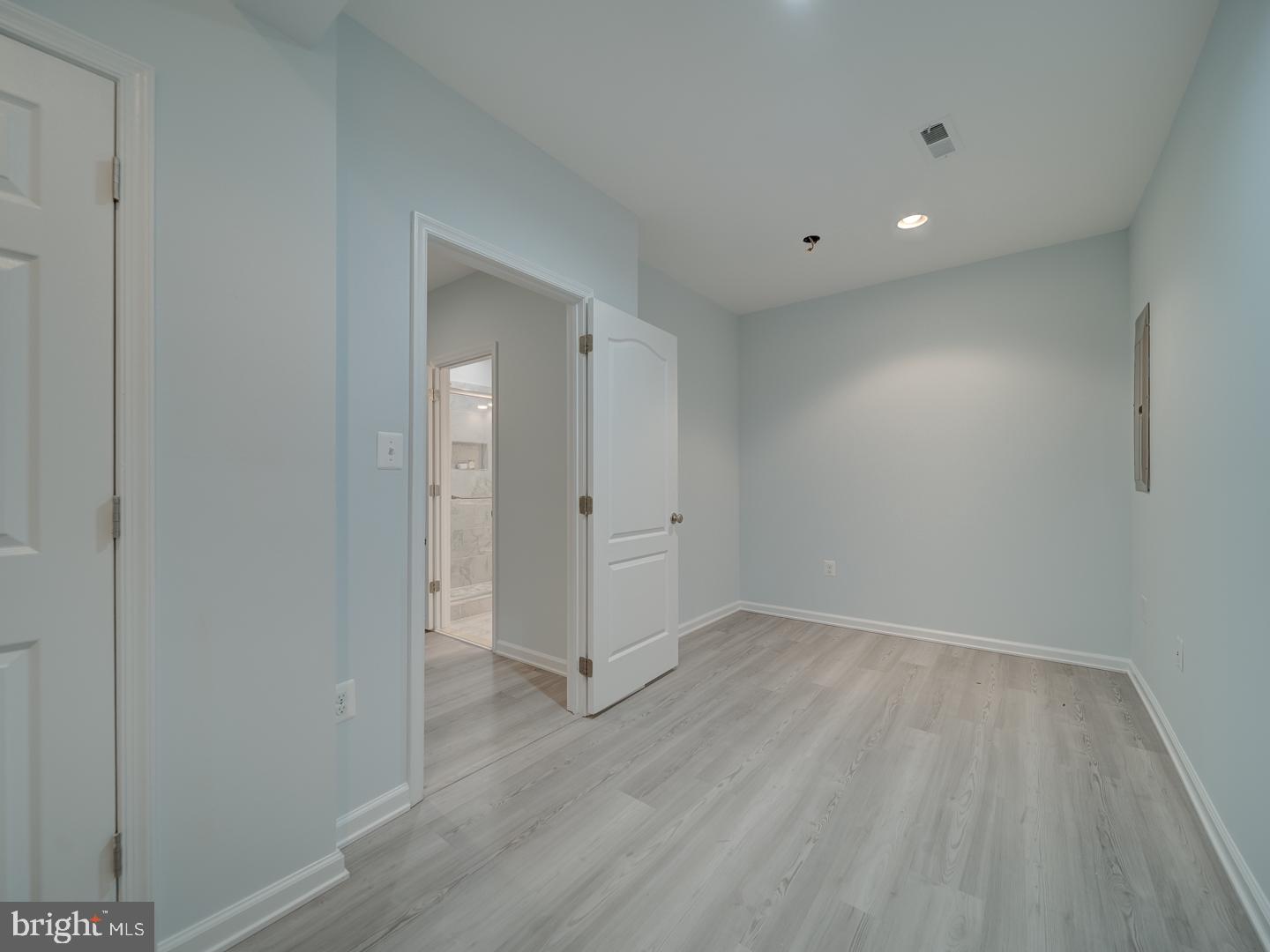 LOUDOUN VALLEY - Residential