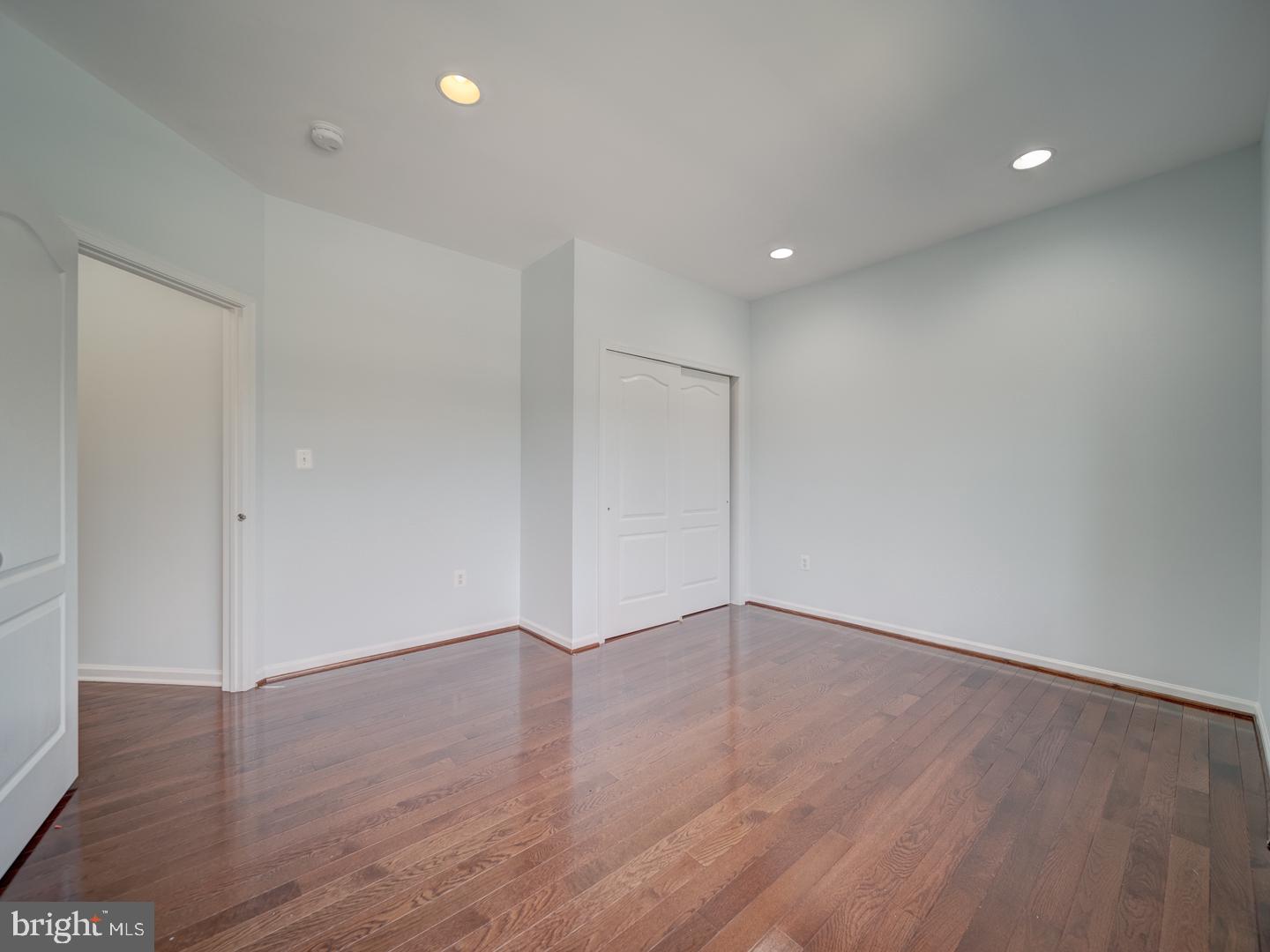 LOUDOUN VALLEY - Residential